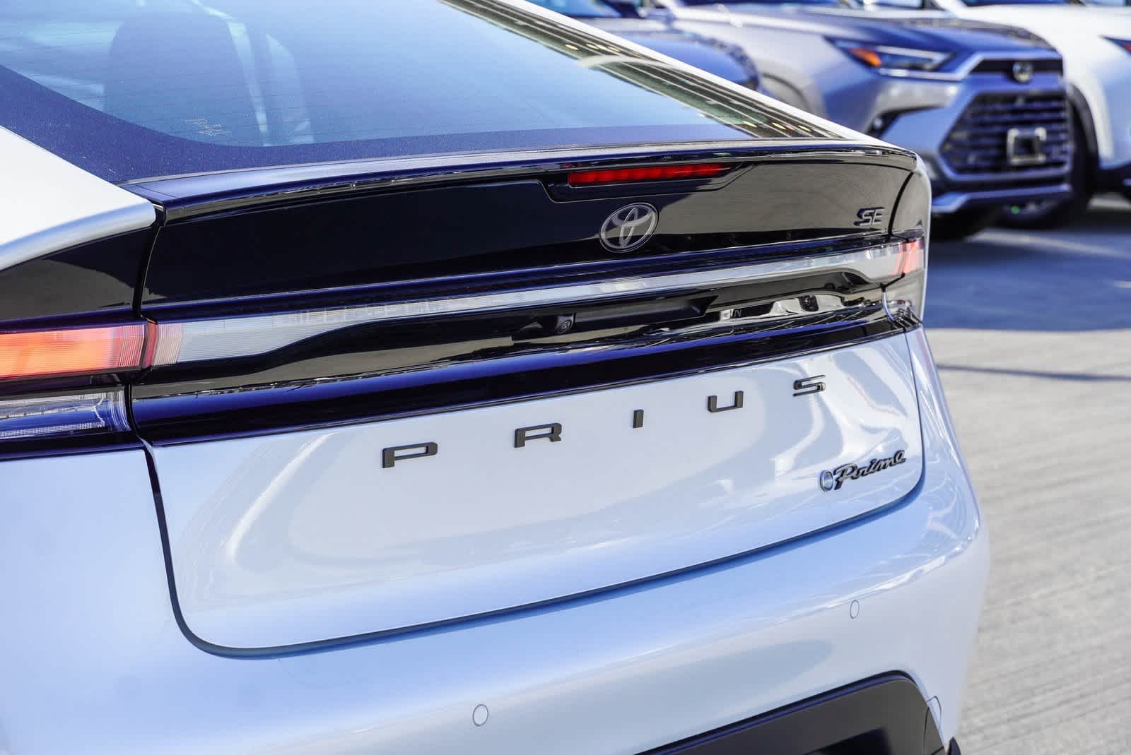 Thumbnail: 2024 Toyota Prius Prime - 8