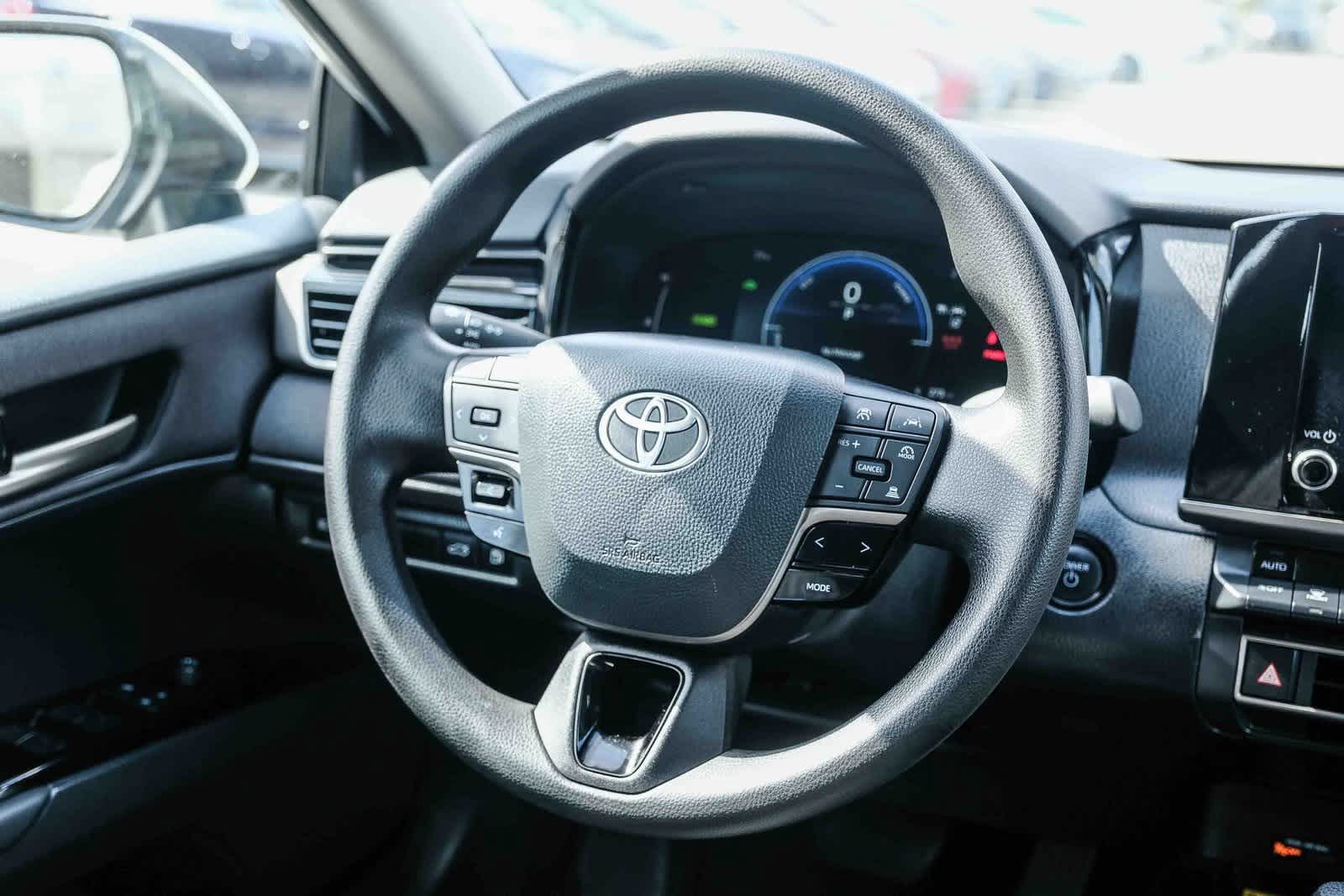 Thumbnail: 2025 Toyota Camry - 16