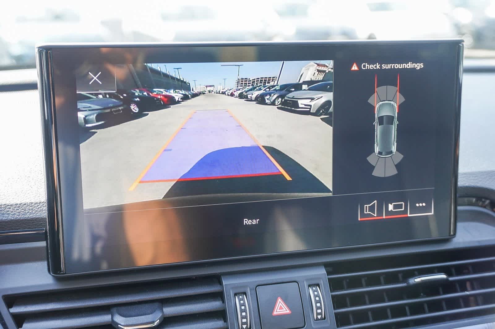 Thumbnail: 2022 Audi Q5 - 26