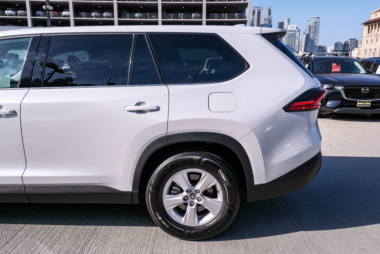 Thumbnail: 2025 Toyota Grand Highlander - 8