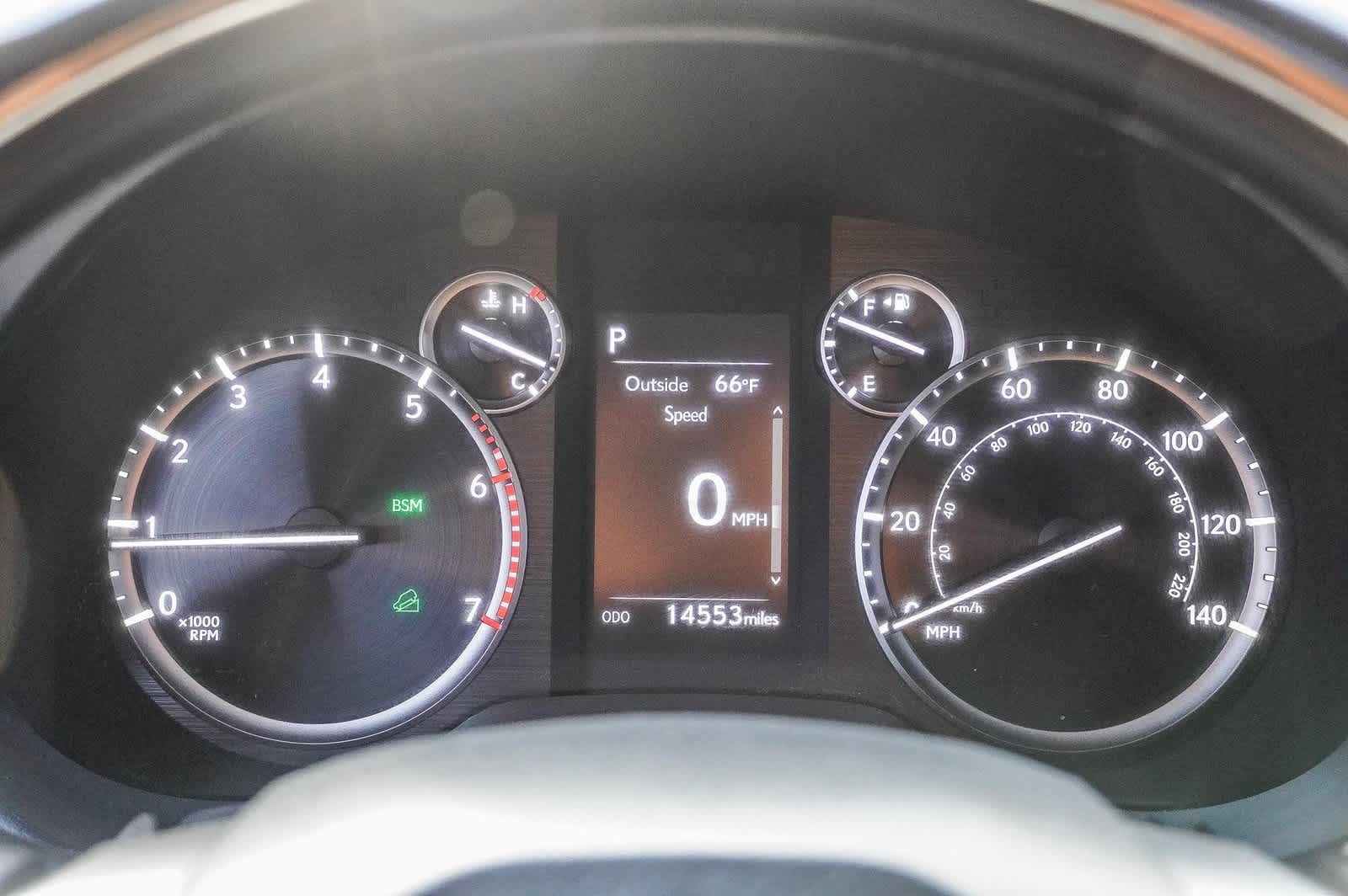 2023 Lexus GX 460 25