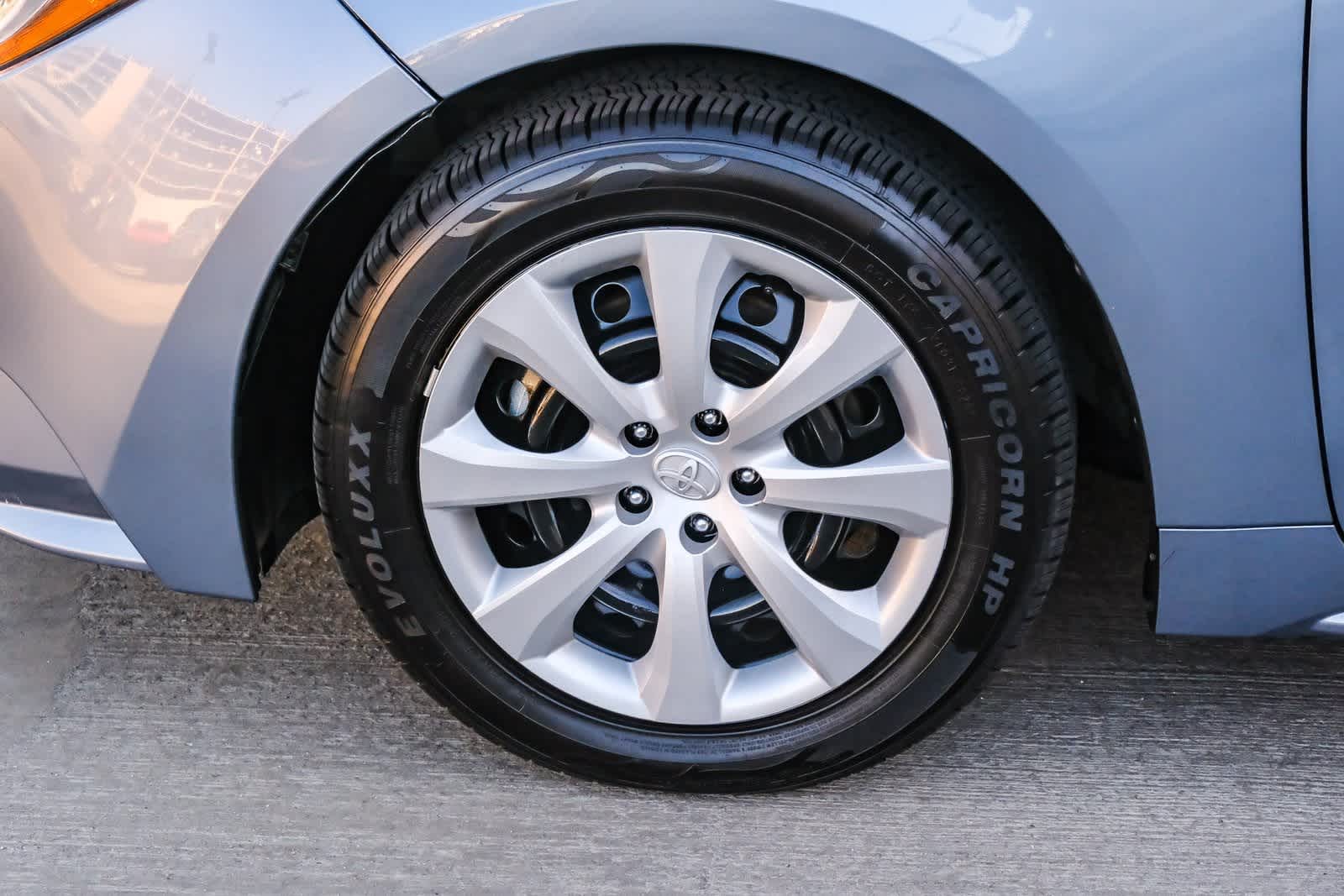 Thumbnail: 2023 Toyota Corolla - 10