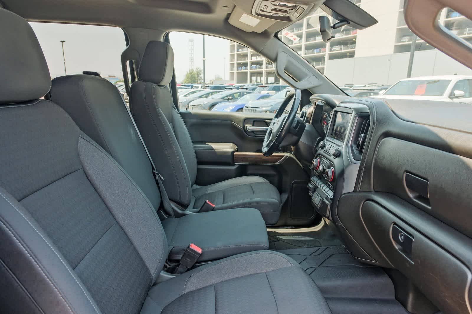 Thumbnail: 2021 Chevrolet Silverado 1500 - 16