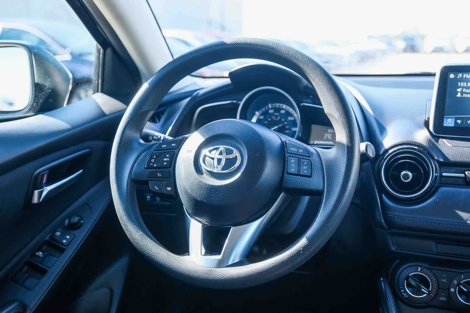Thumbnail: 2018 Toyota Yaris iA - 17