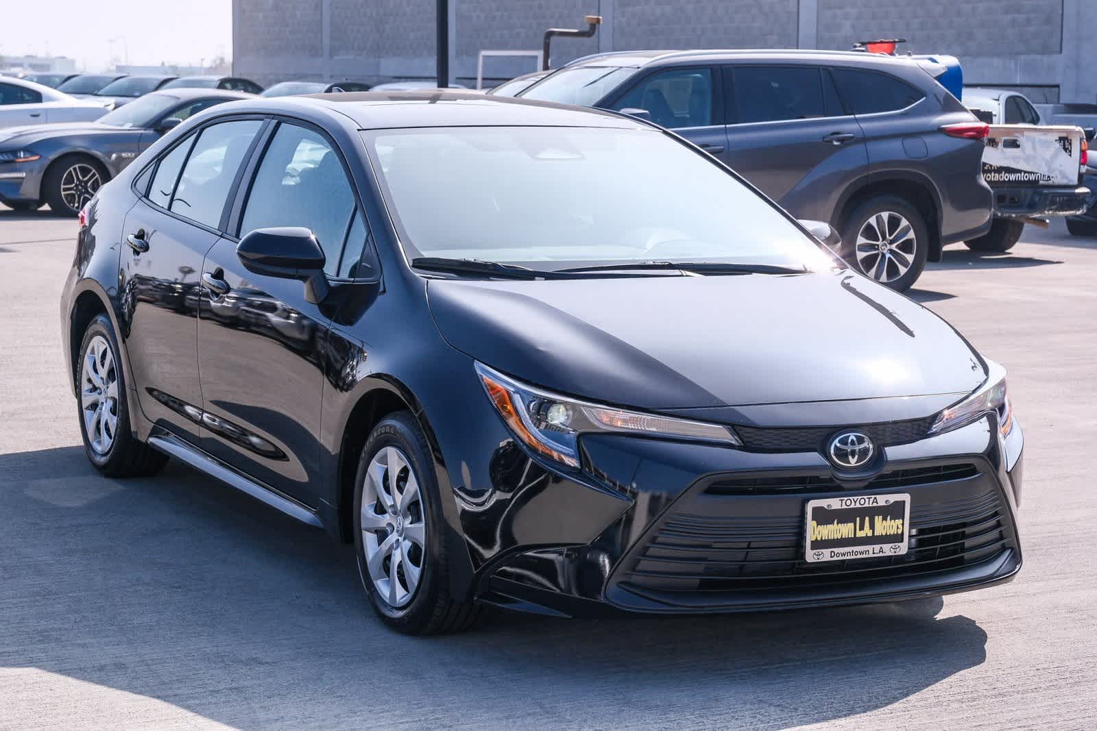 Thumbnail: 2025 Toyota Corolla - 3