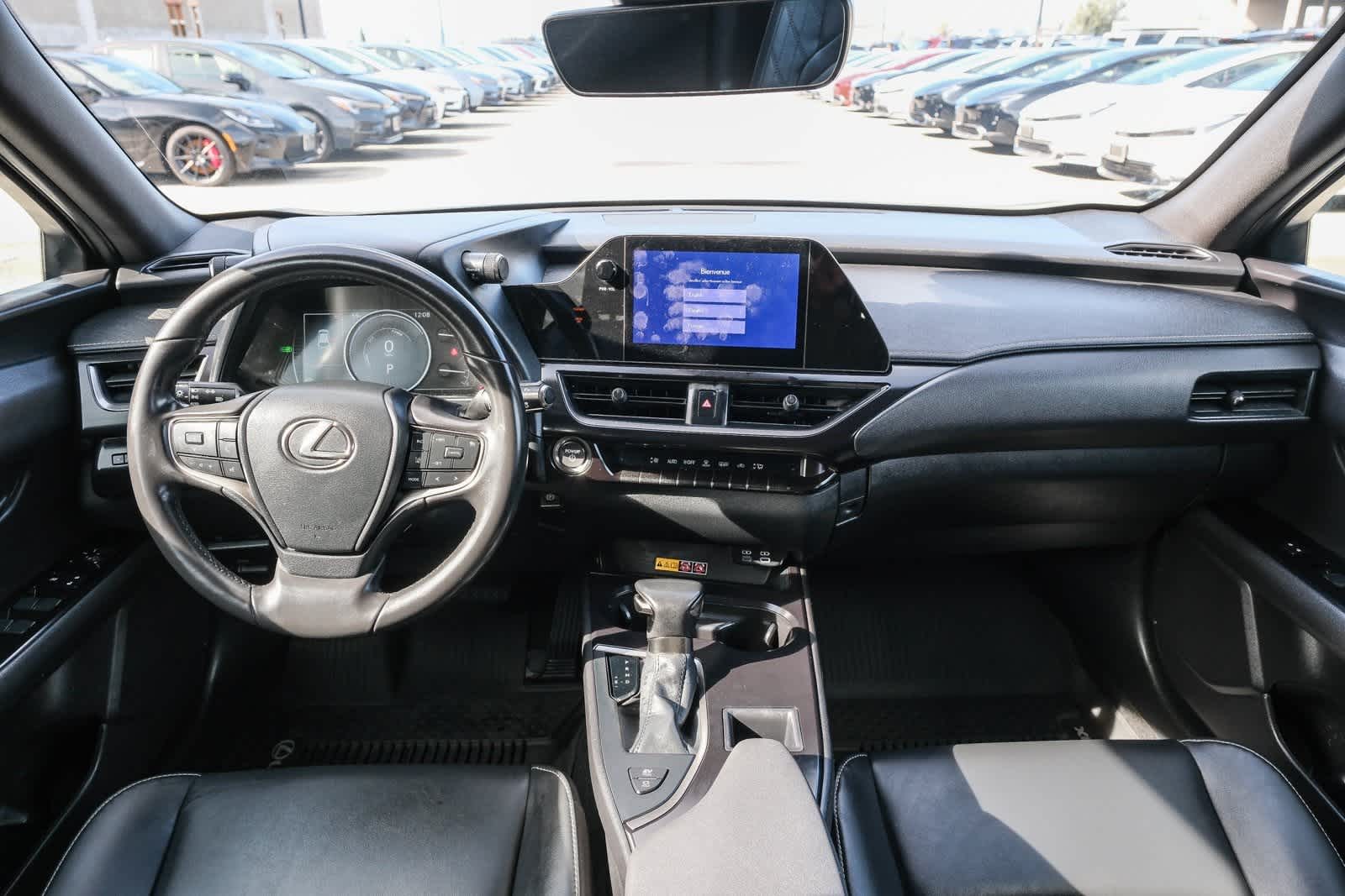 Thumbnail: 2024 Lexus UX - 13