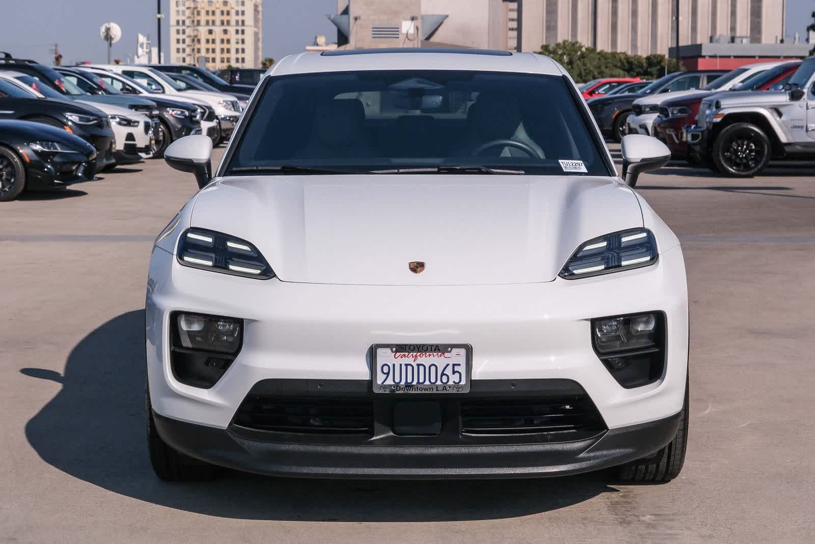 Thumbnail: 2024 Porsche Macan - 2