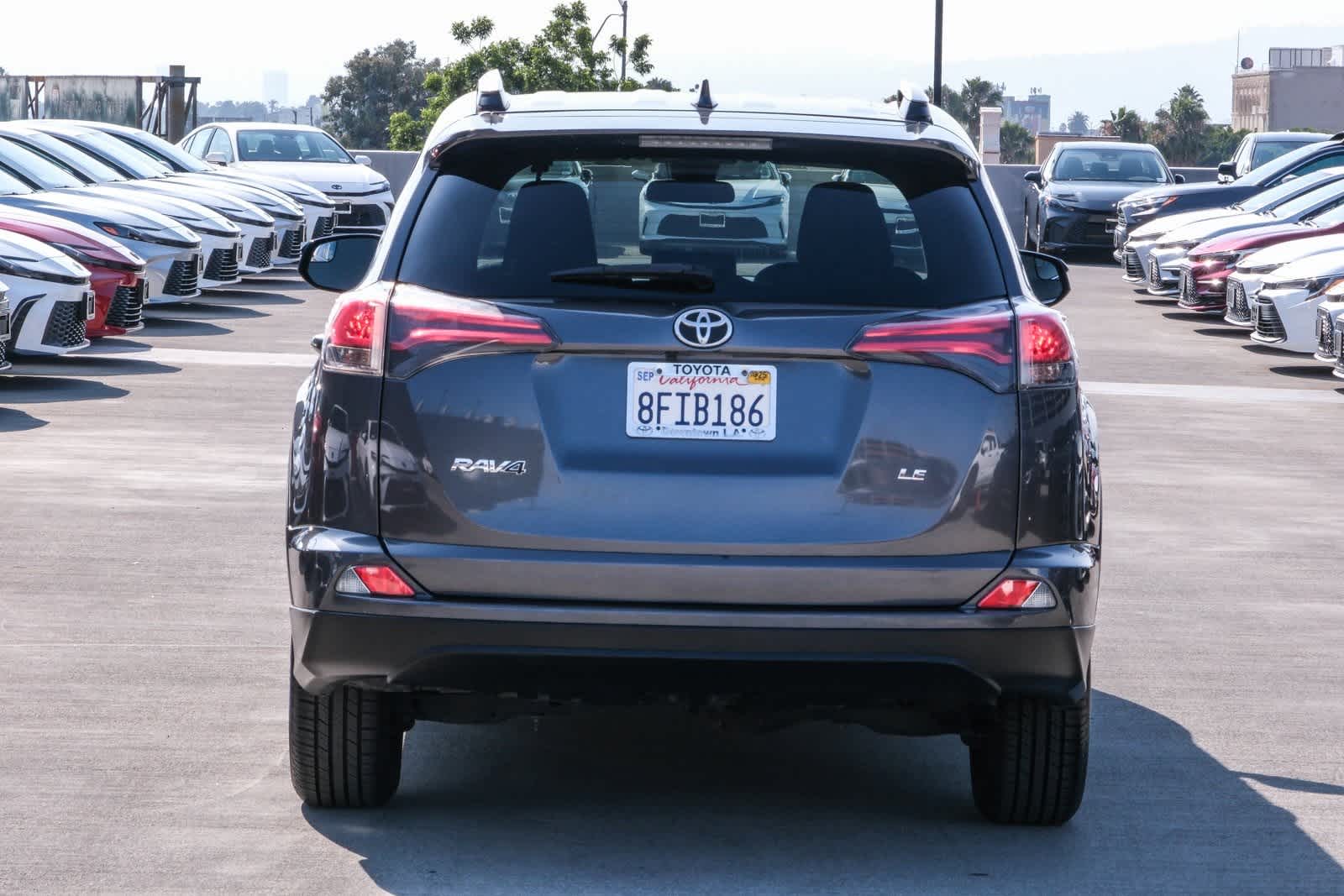 Thumbnail: 2018 Toyota RAV4 - 5