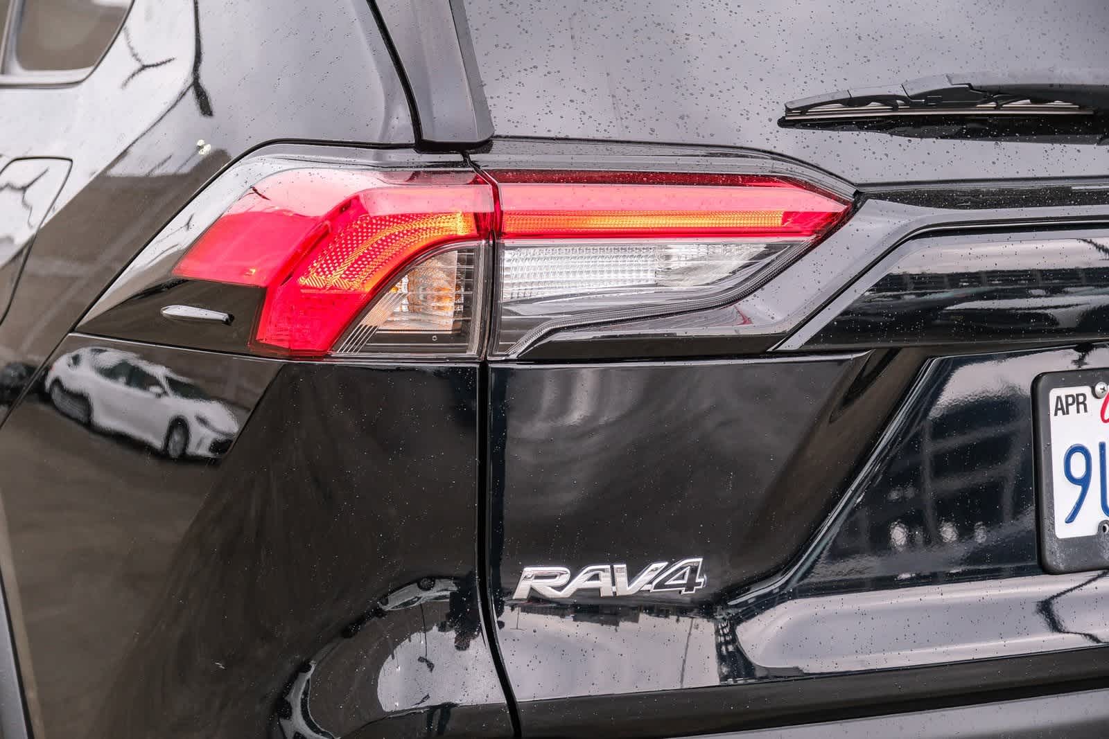 Thumbnail: 2022 Toyota RAV4 - 7