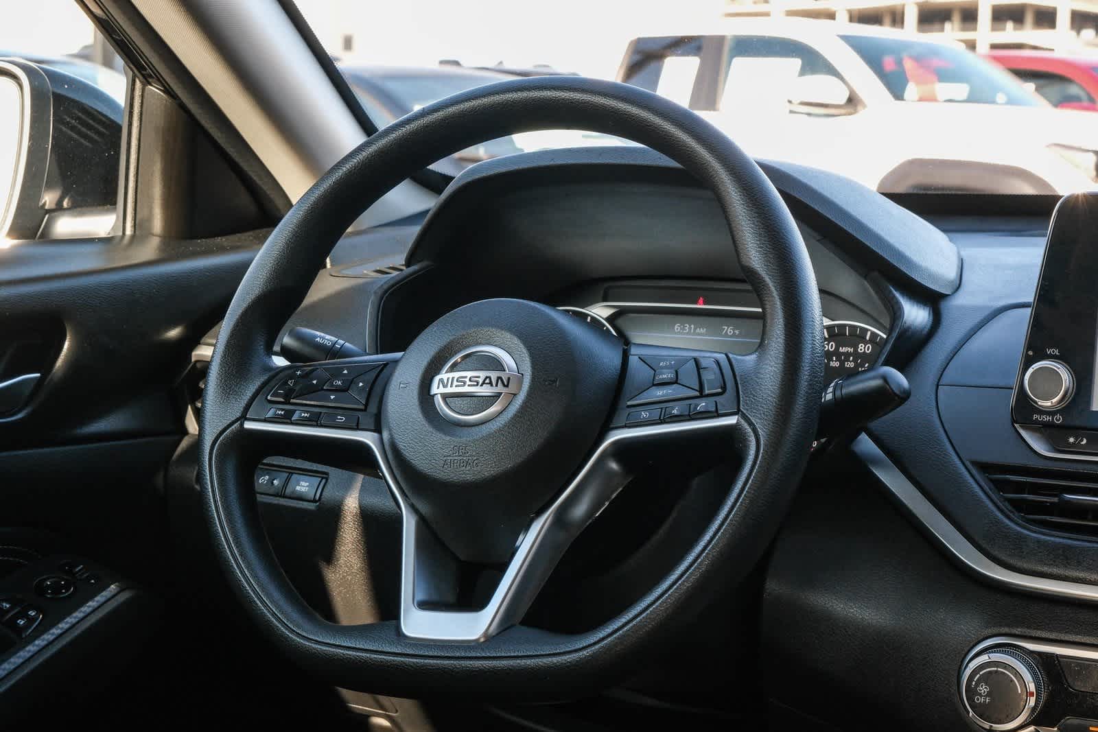 Thumbnail: 2020 Nissan Altima - 14