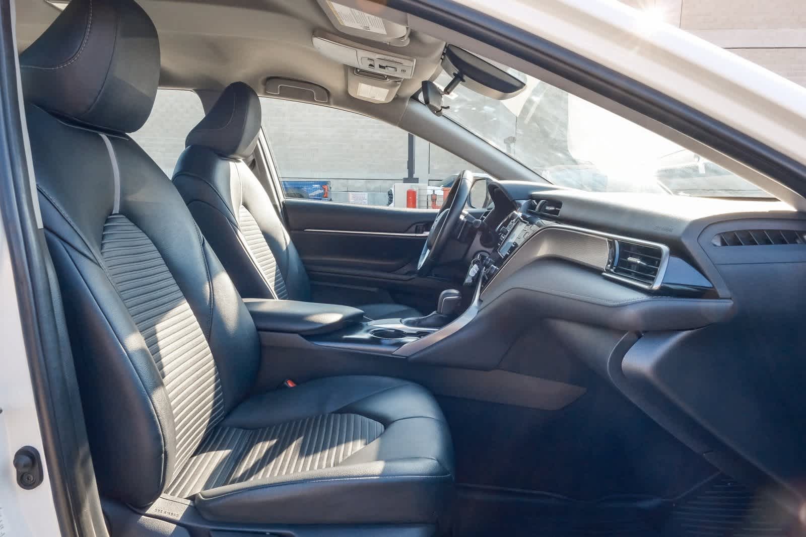 Thumbnail: 2019 Toyota Camry - 17