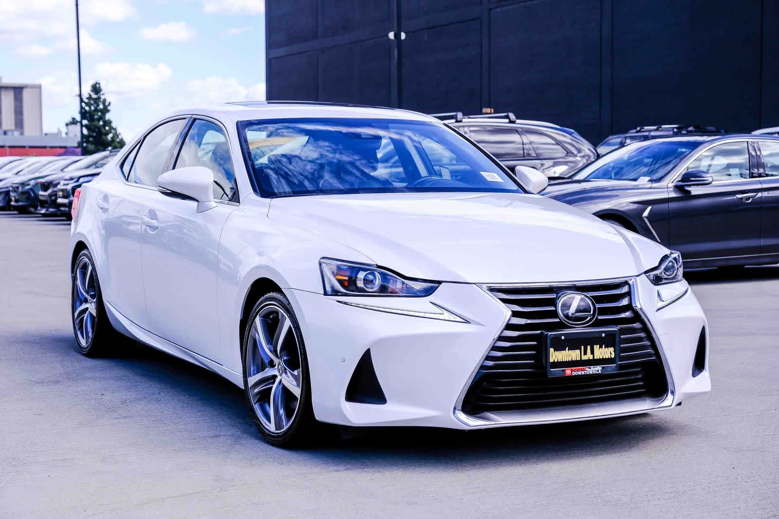 Thumbnail: 2018 Lexus IS - 3