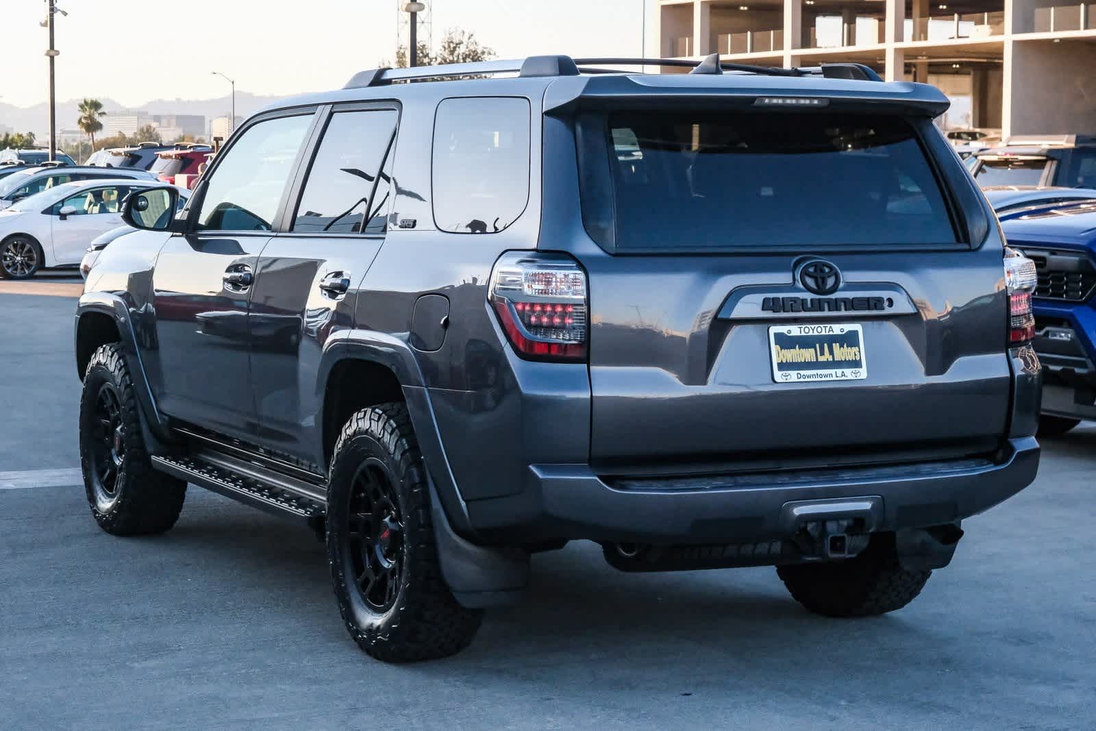 Thumbnail: 2019 Toyota 4Runner - 6
