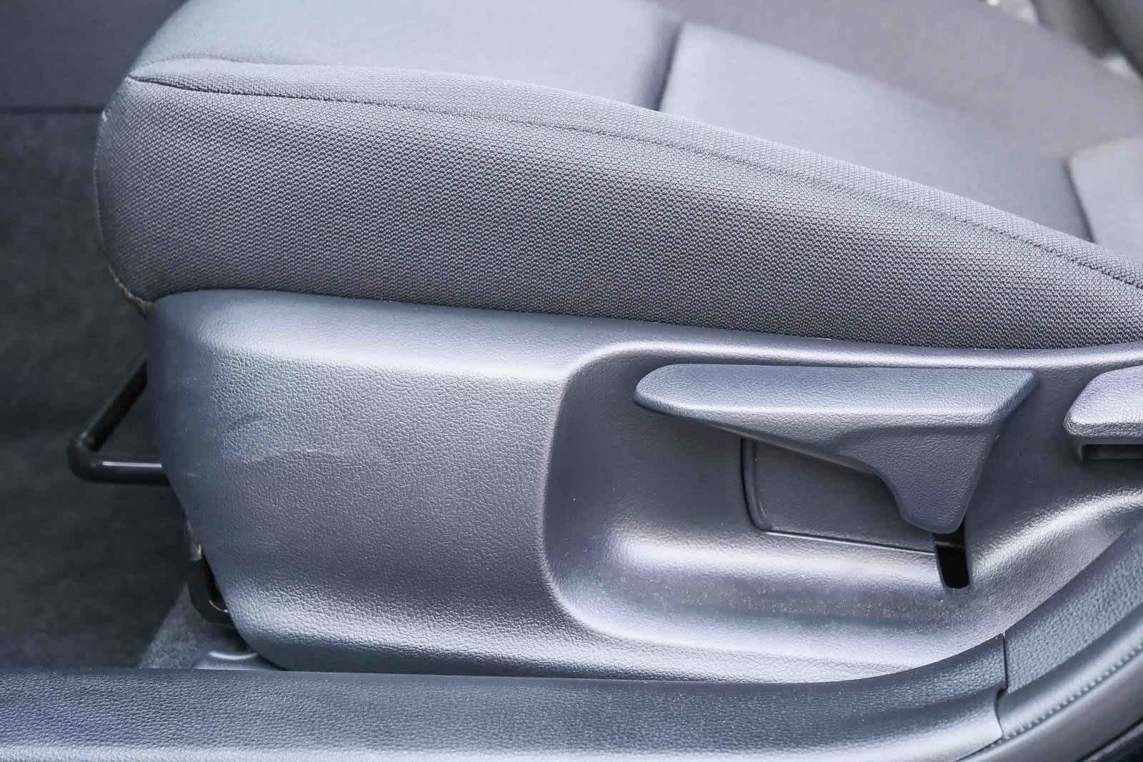 Thumbnail: 2025 Toyota Corolla - 24