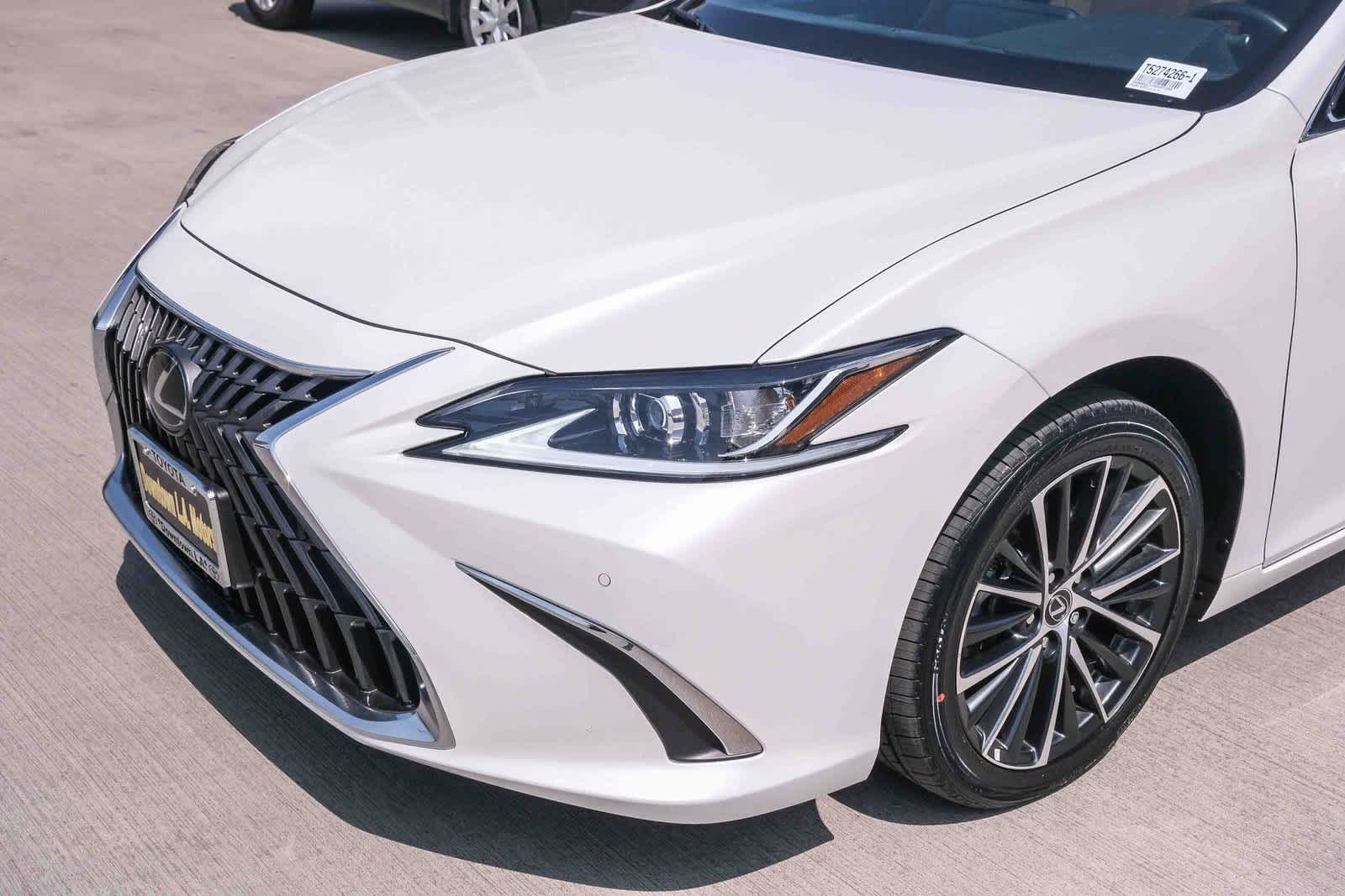 Thumbnail: 2025 Lexus ES - 12
