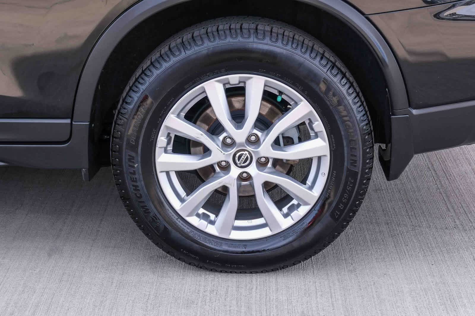 Thumbnail: 2018 Nissan Rogue - 9