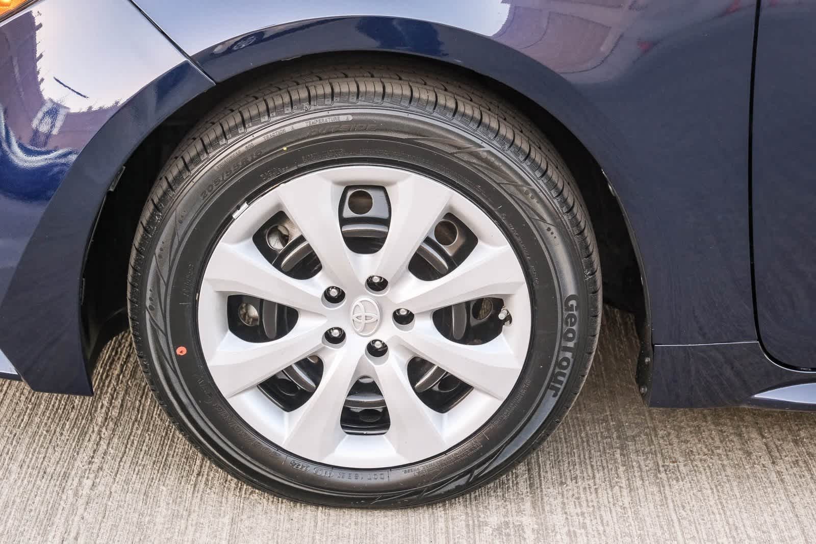 Thumbnail: 2021 Toyota Corolla - 10