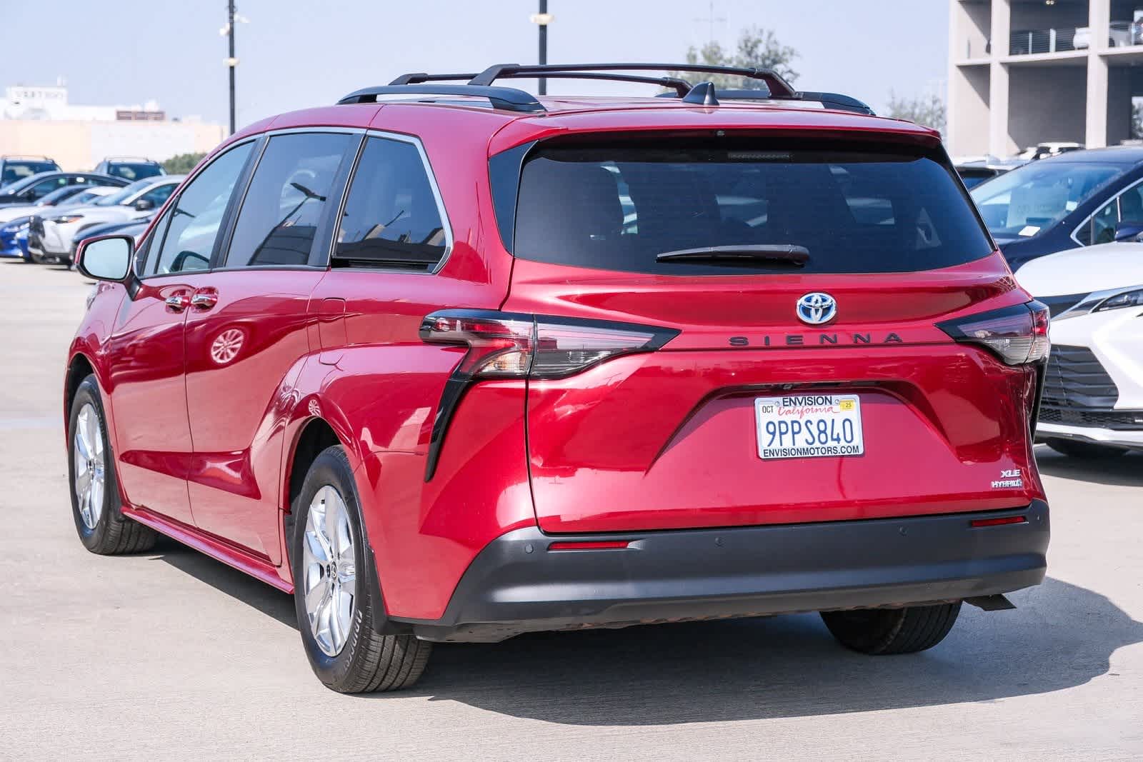 Thumbnail: 2024 Toyota Sienna - 6