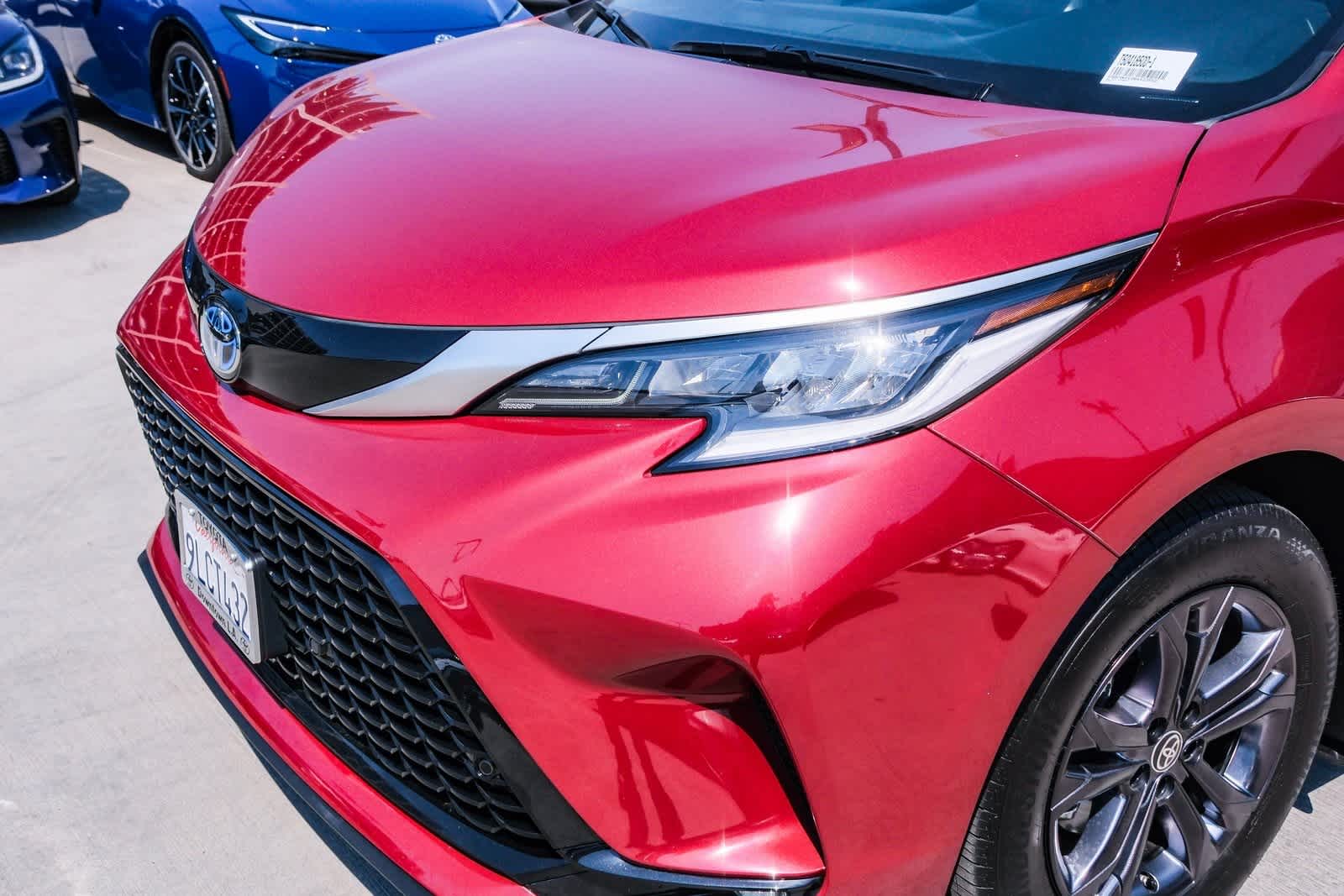 Thumbnail: 2024 Toyota Sienna - 11