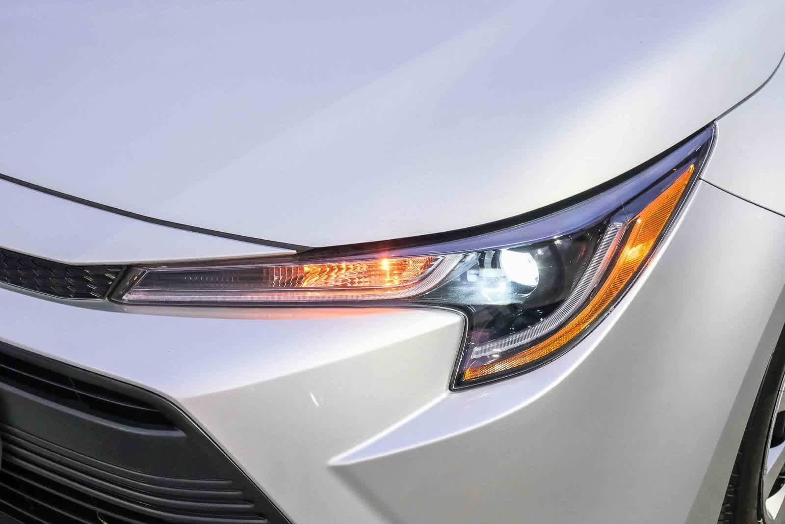 Thumbnail: 2025 Toyota Corolla - 11