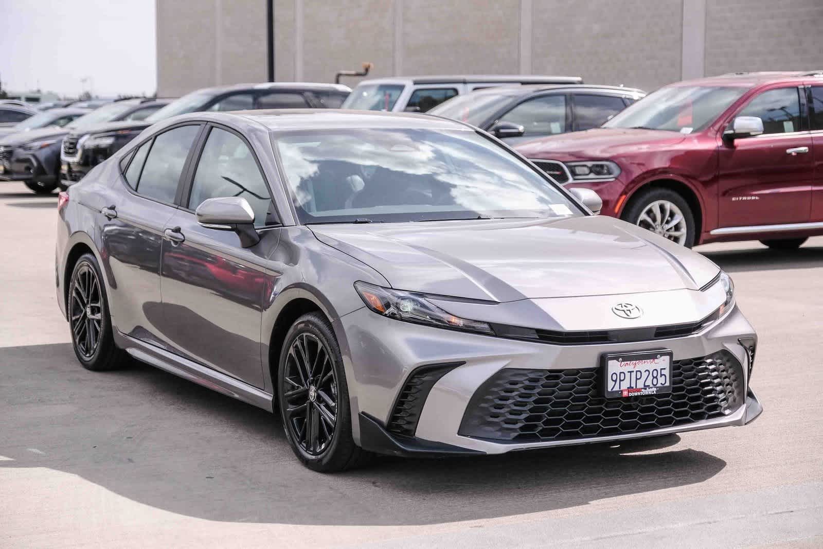 Thumbnail: 2025 Toyota Camry - 3