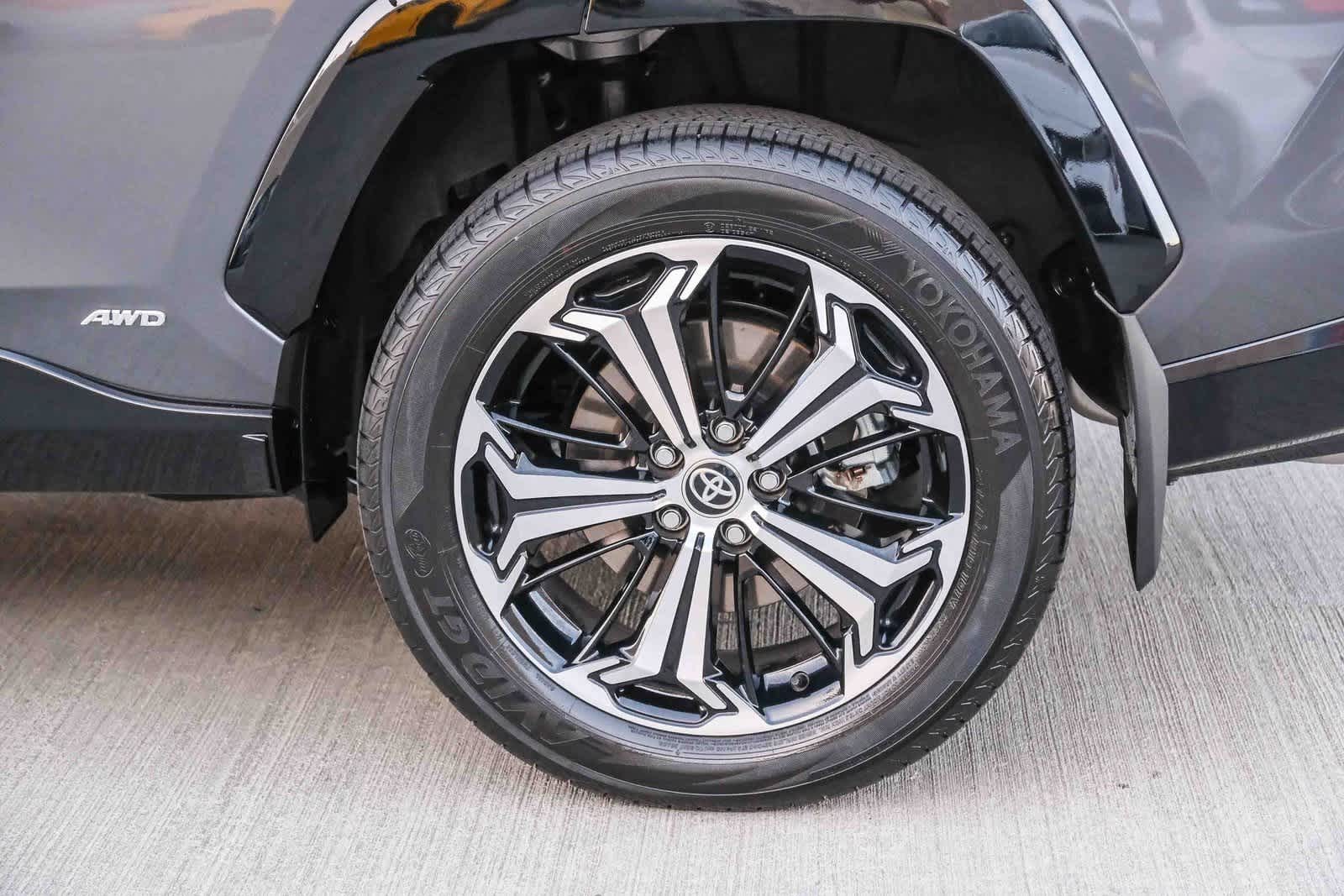 Thumbnail: 2025 Toyota RAV4 - 9