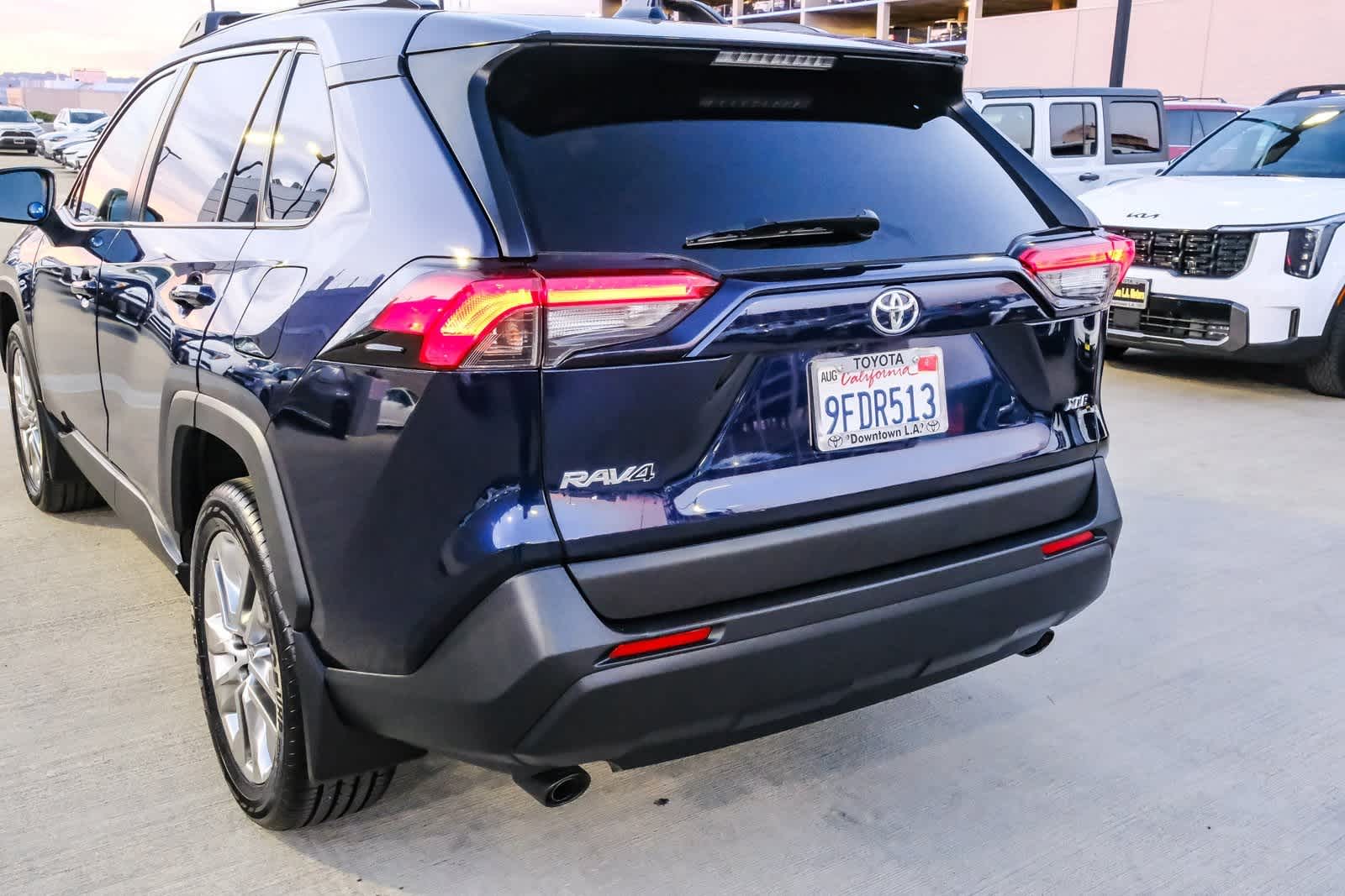 Thumbnail: 2021 Toyota RAV4 - 8
