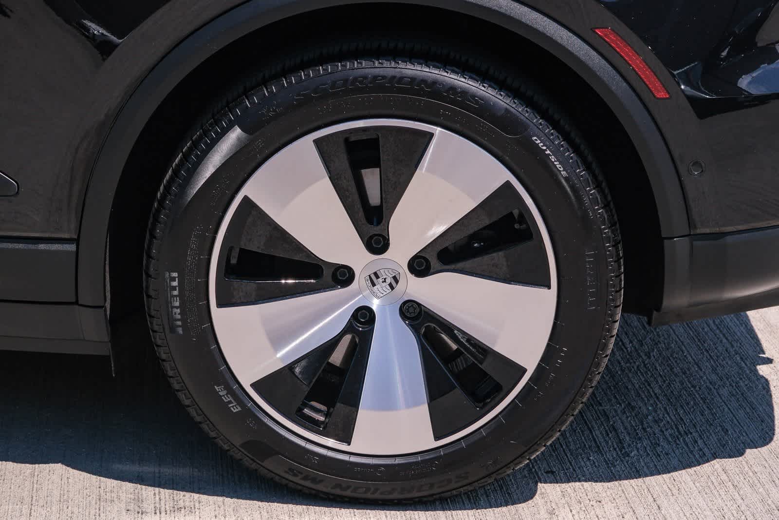 Thumbnail: 2024 Porsche Macan - 9