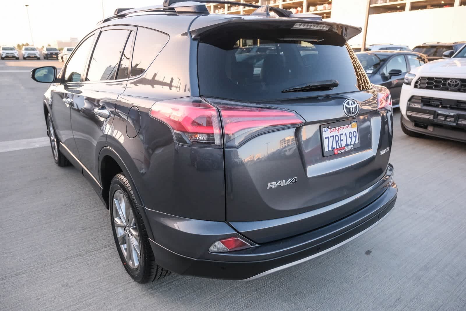 Thumbnail: 2017 Toyota RAV4 - 8