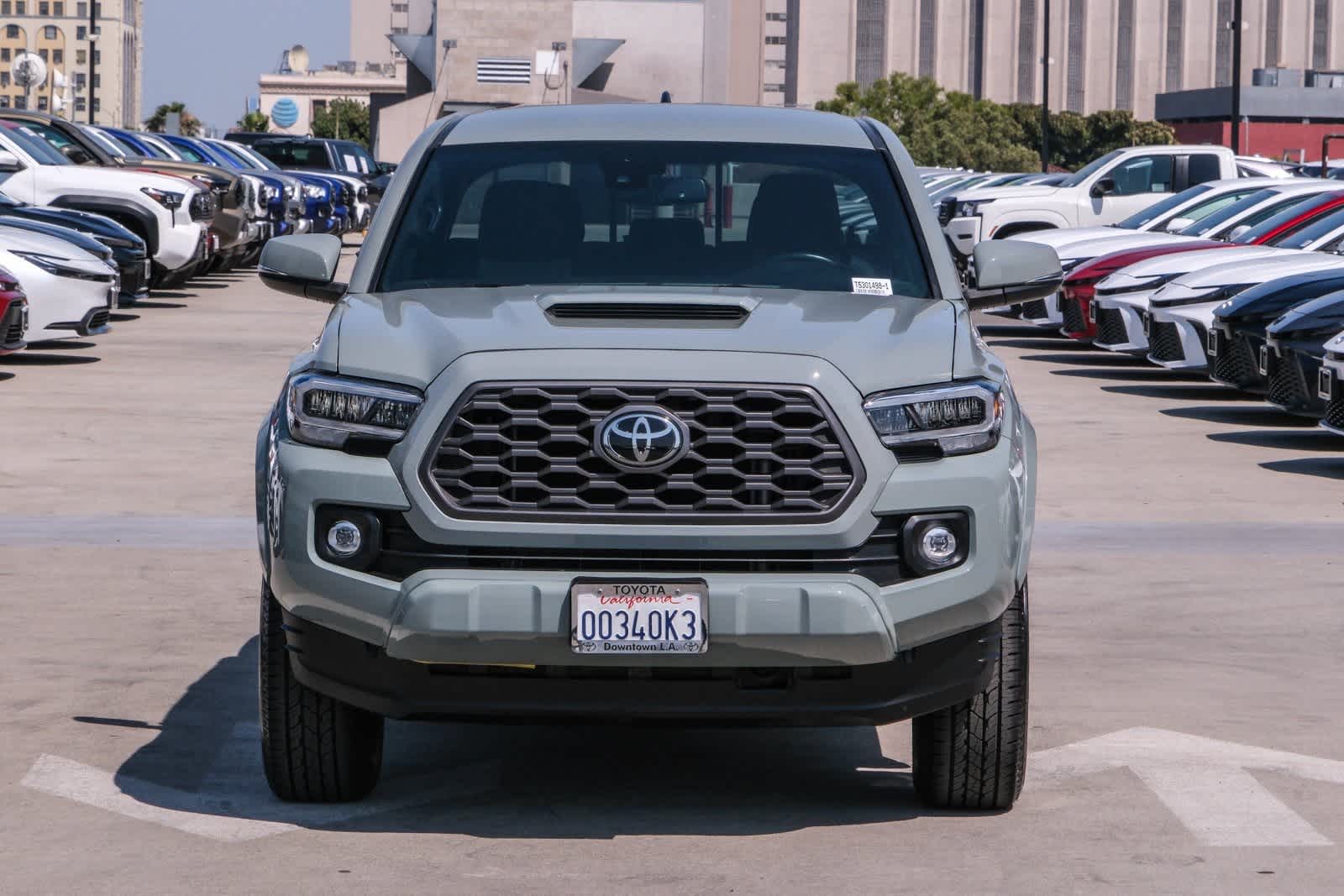 Thumbnail: 2022 Toyota Tacoma - 2