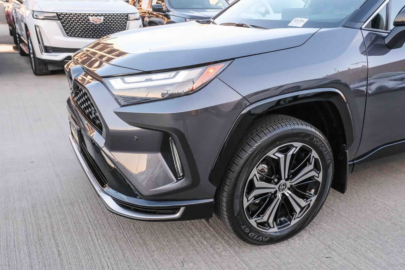 Thumbnail: 2025 Toyota RAV4 - 12