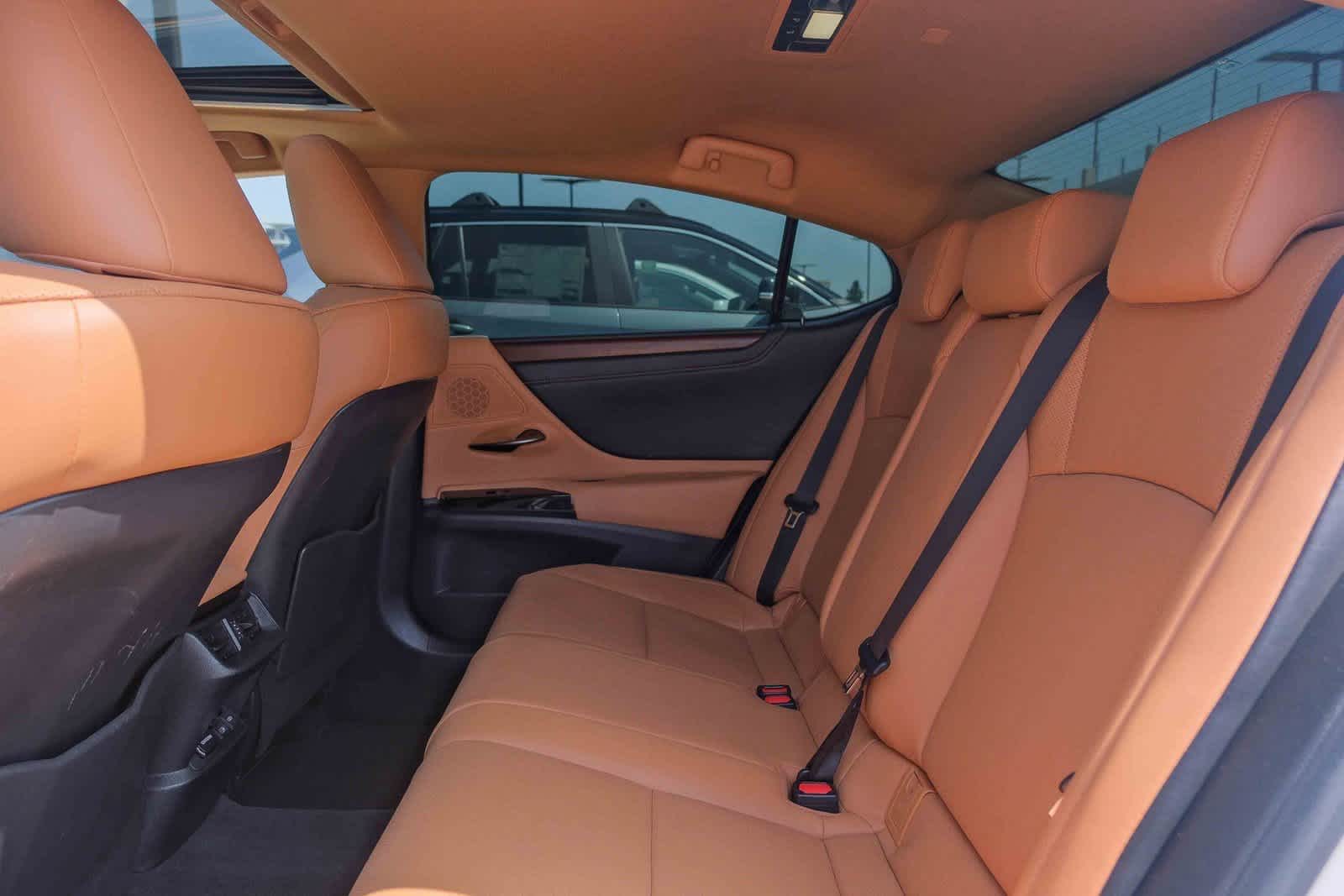 Thumbnail: 2025 Lexus ES - 19