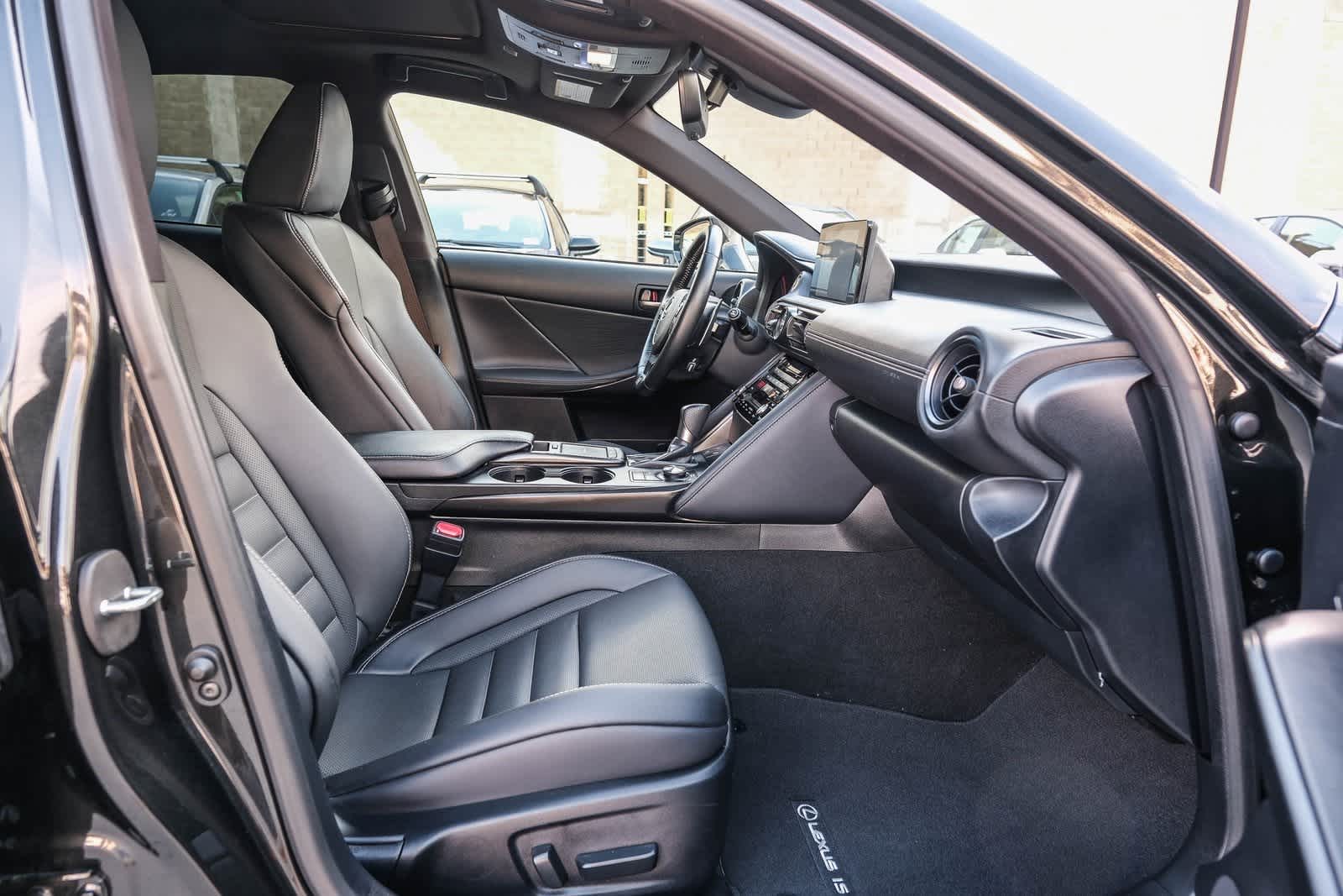 Thumbnail: 2024 Lexus IS - 17