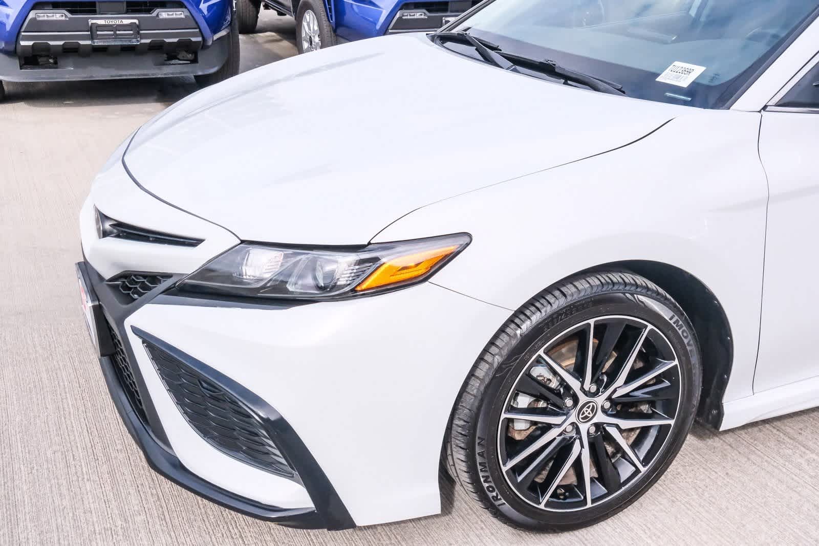 Thumbnail: 2023 Toyota Camry - 12