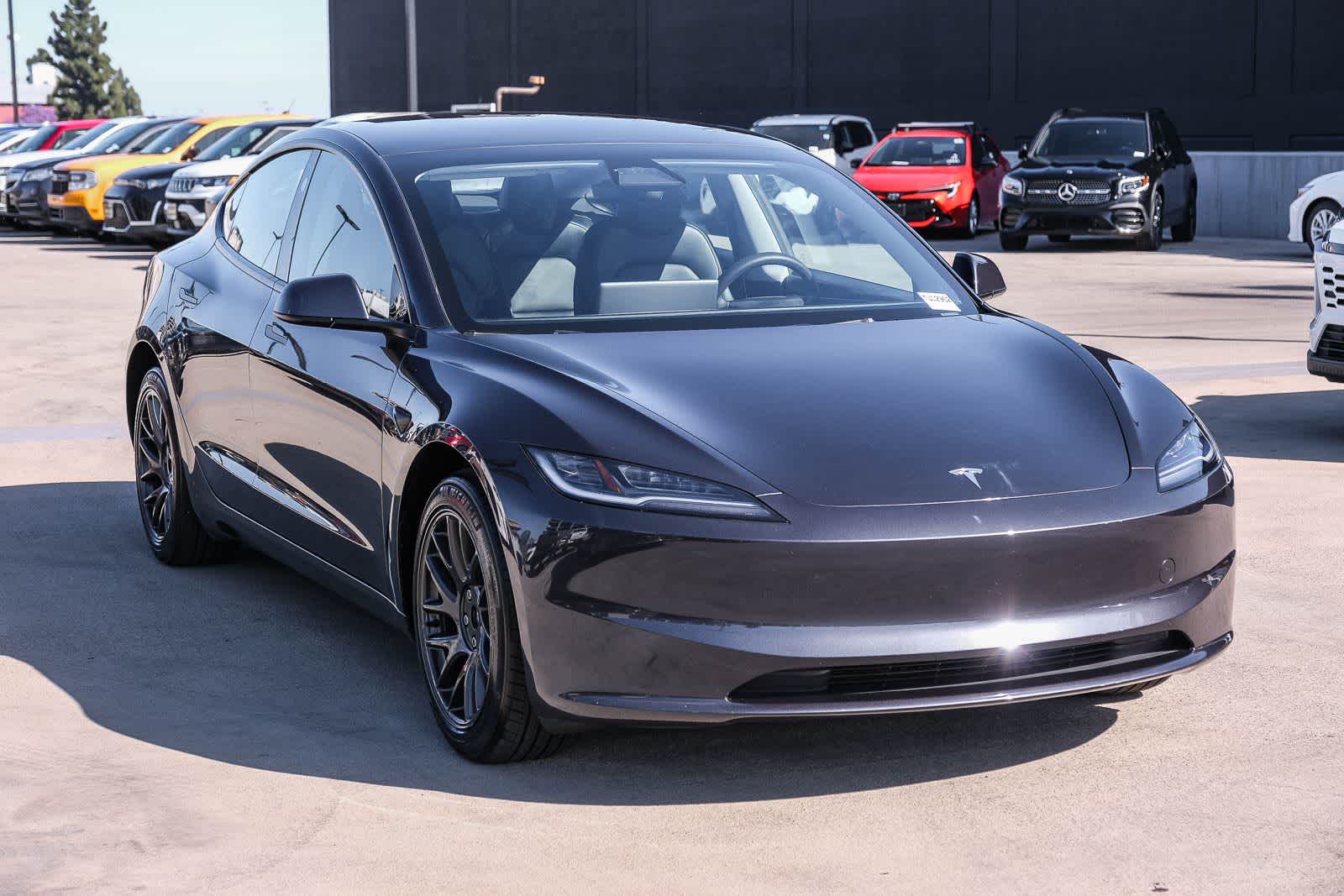 Thumbnail: 2025 Tesla Model 3 - 3