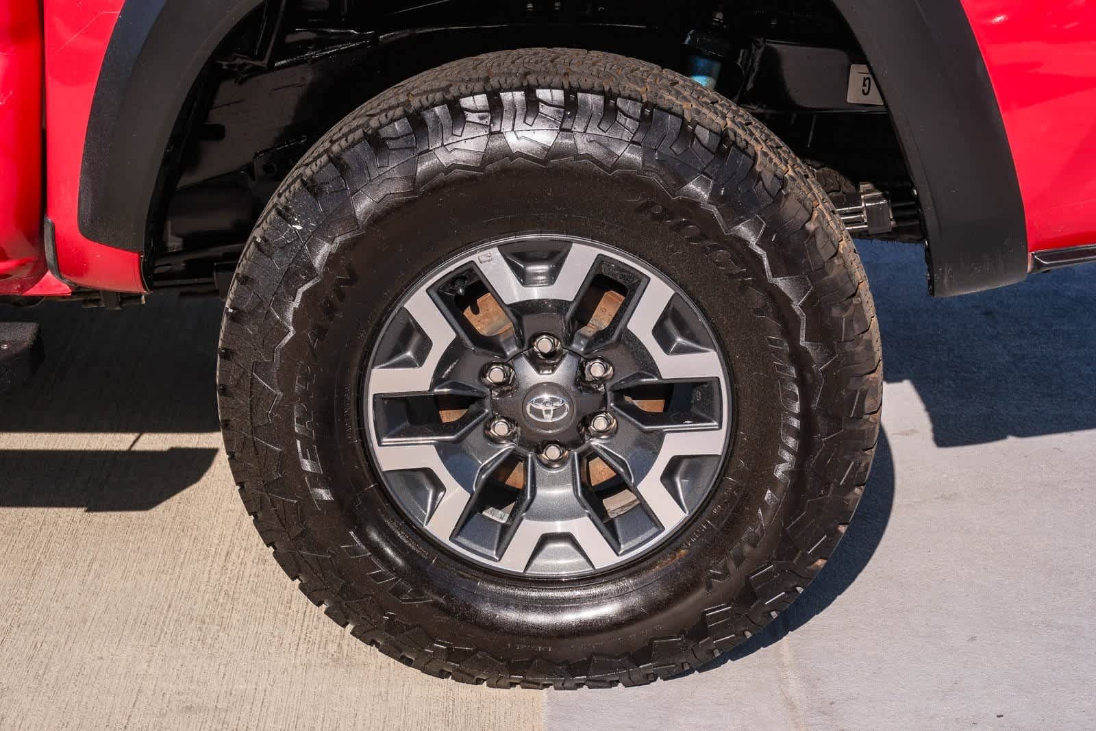 Thumbnail: 2022 Toyota Tacoma - 9