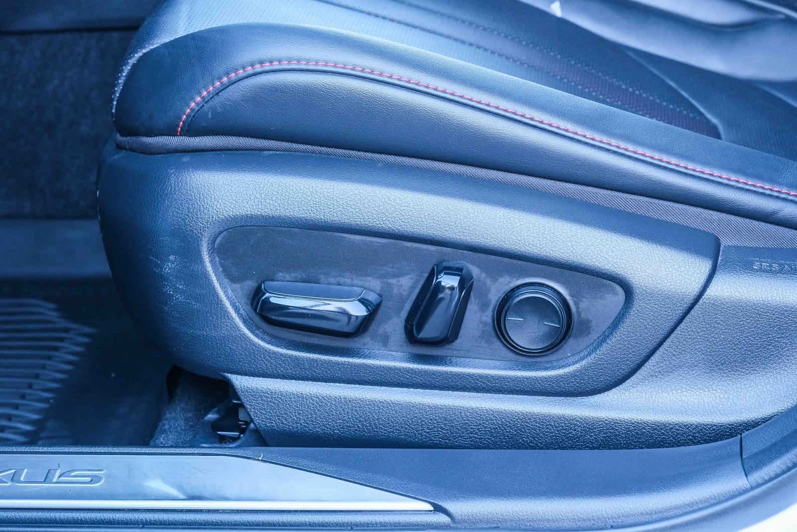 Thumbnail: 2019 Lexus UX - 24