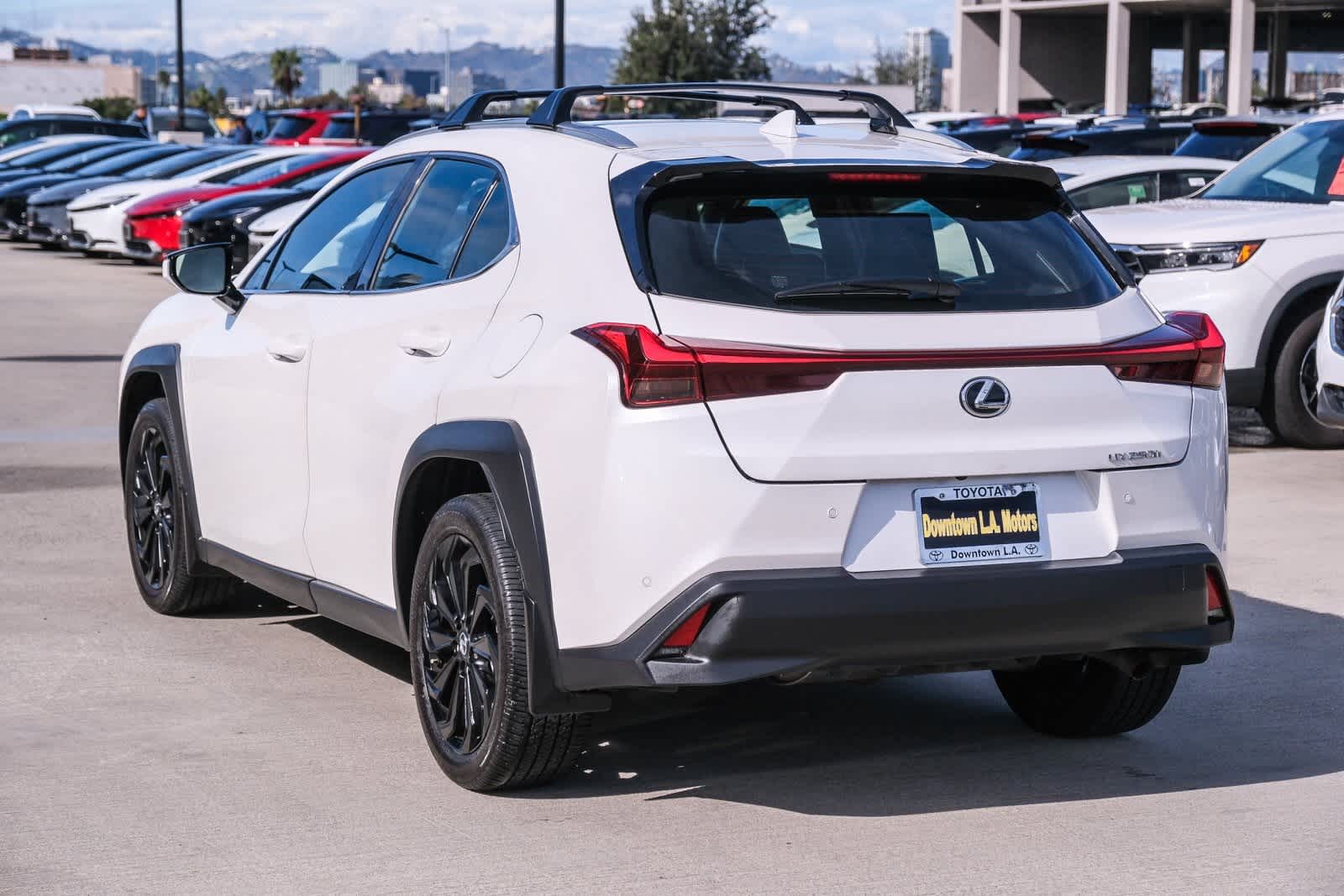 Thumbnail: 2024 Lexus UX - 6