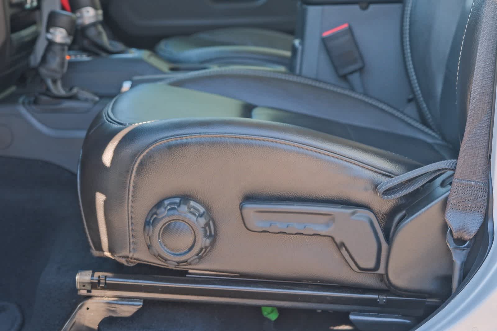 Thumbnail: 2023 Jeep Wrangler - 25