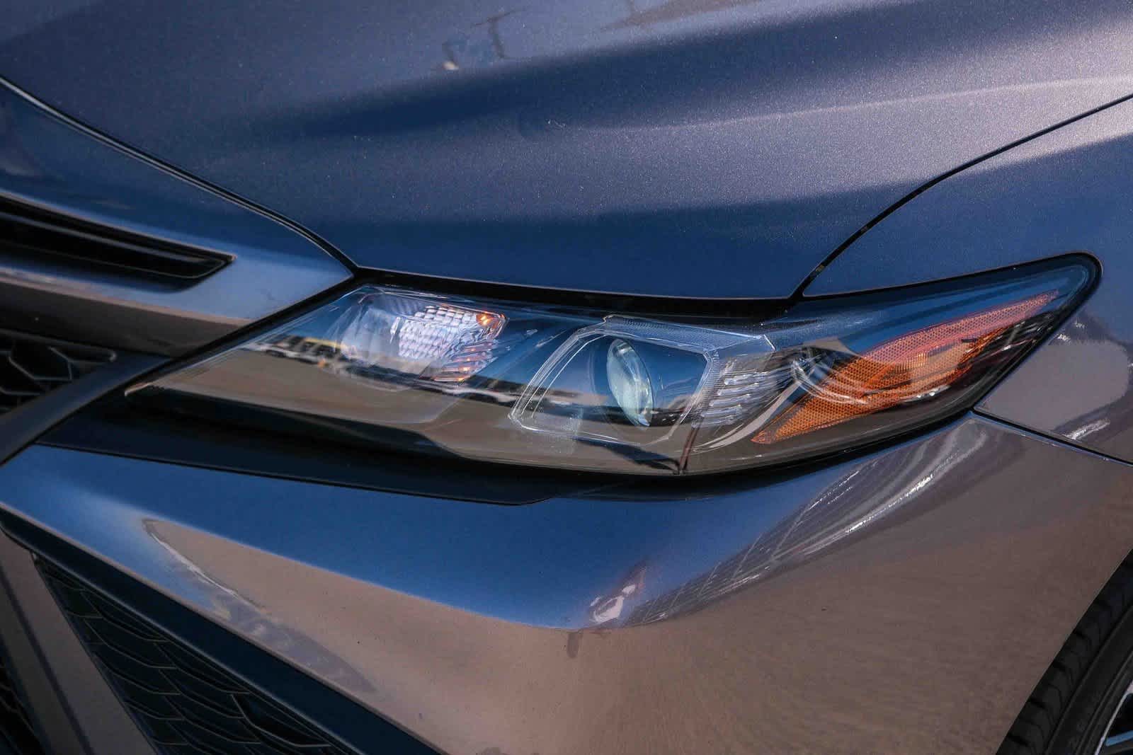 Thumbnail: 2022 Toyota Camry - 13