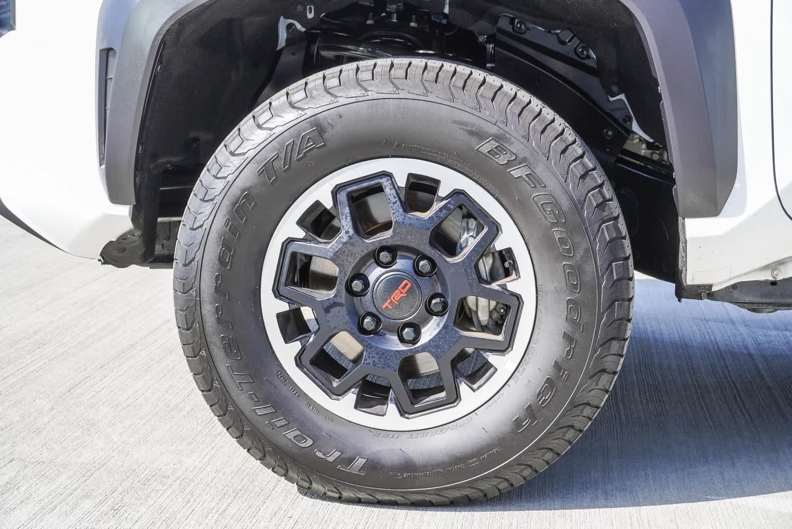 2024 Toyota Tacoma TRD Off-Road 10