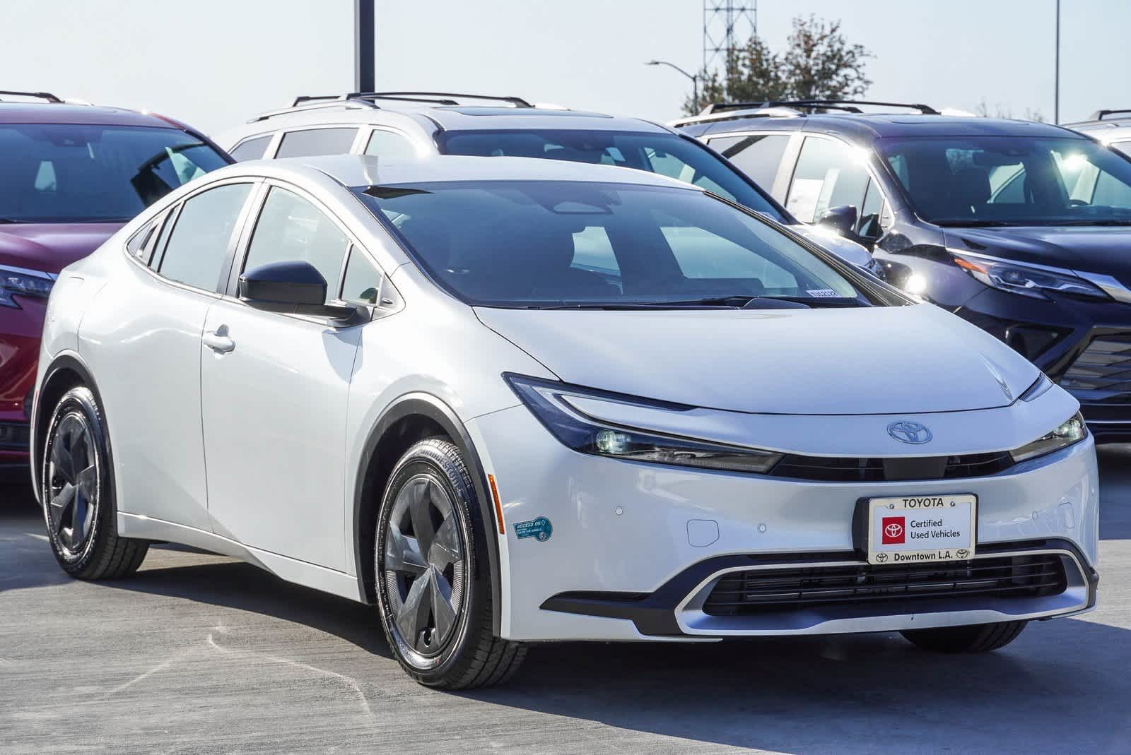 Thumbnail: 2024 Toyota Prius Prime - 3