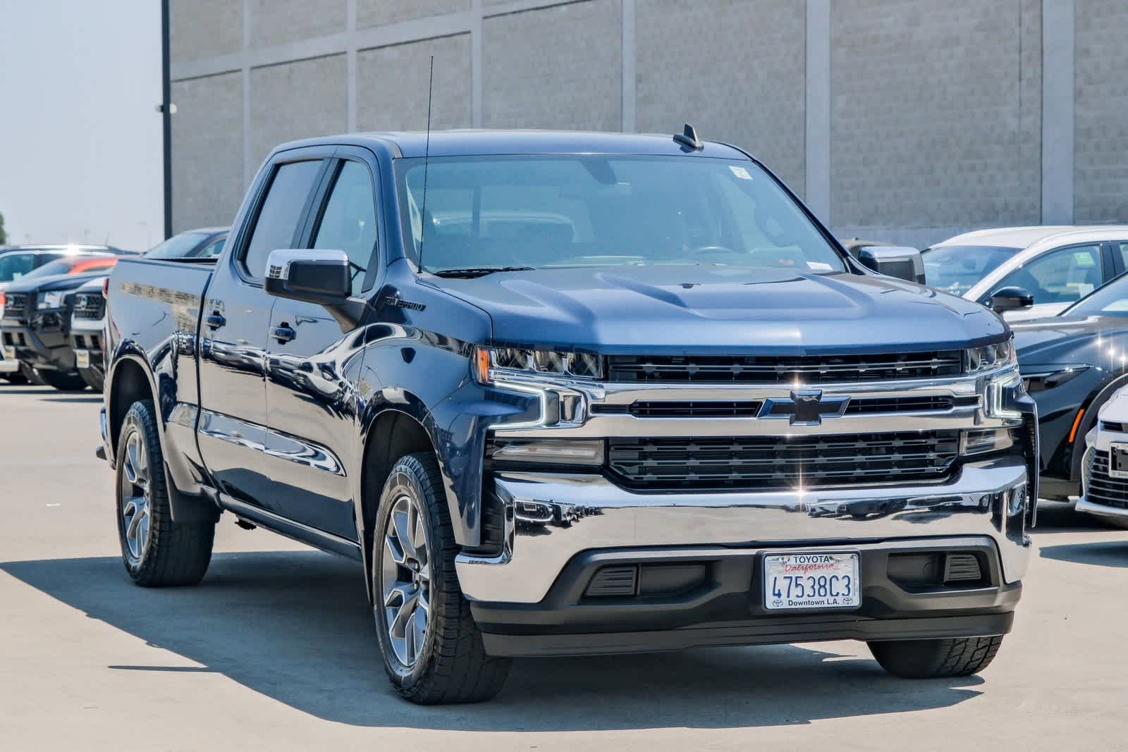 Thumbnail: 2021 Chevrolet Silverado 1500 - 3