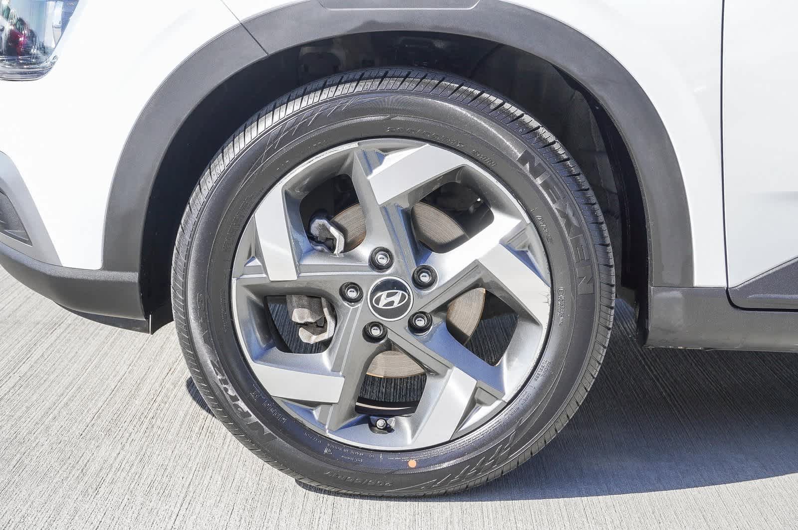 2023 Hyundai Venue SEL 10