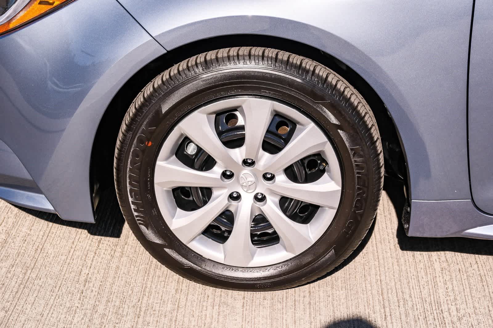 Thumbnail: 2025 Toyota Corolla - 10