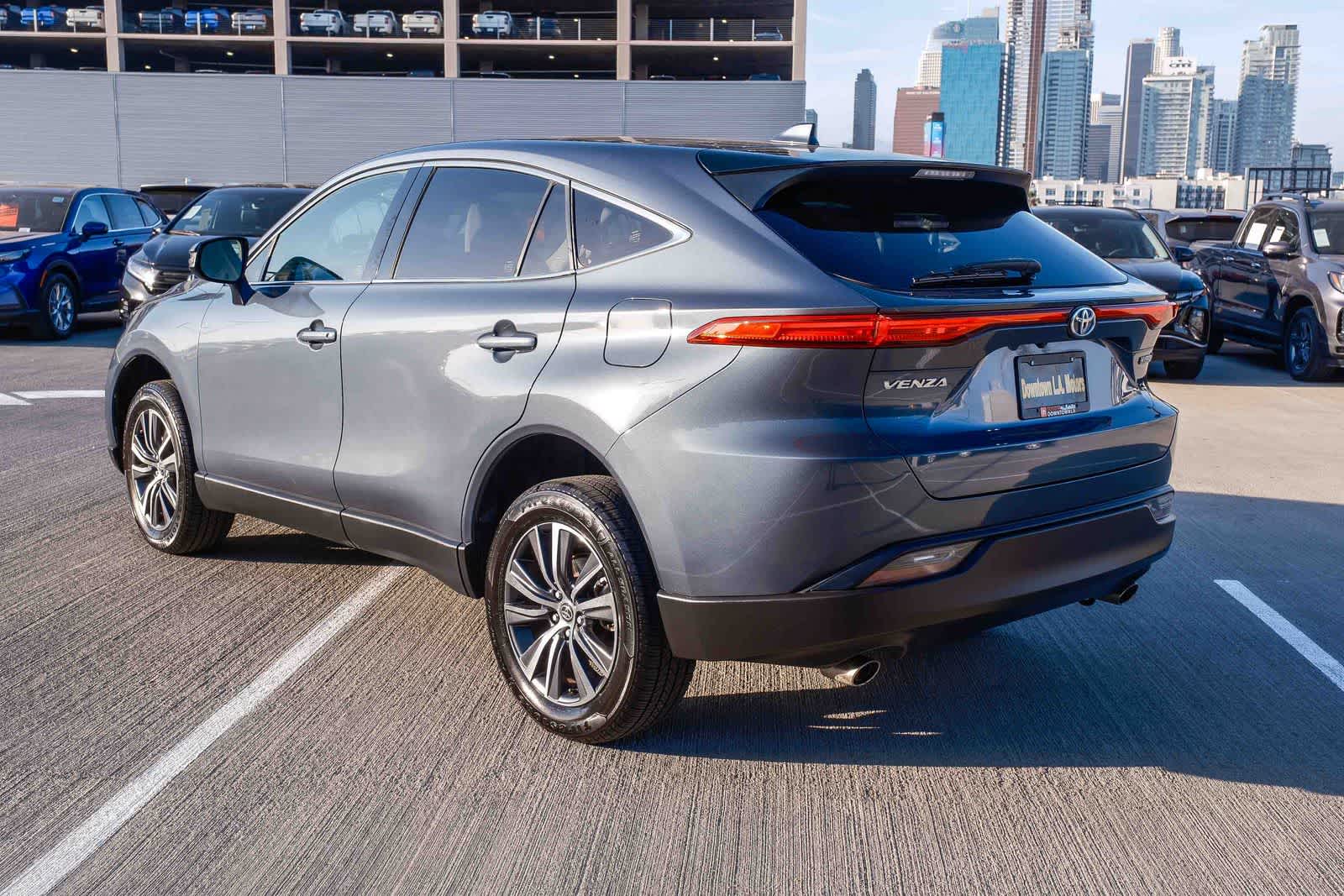 Thumbnail: 2022 Toyota Venza - 6