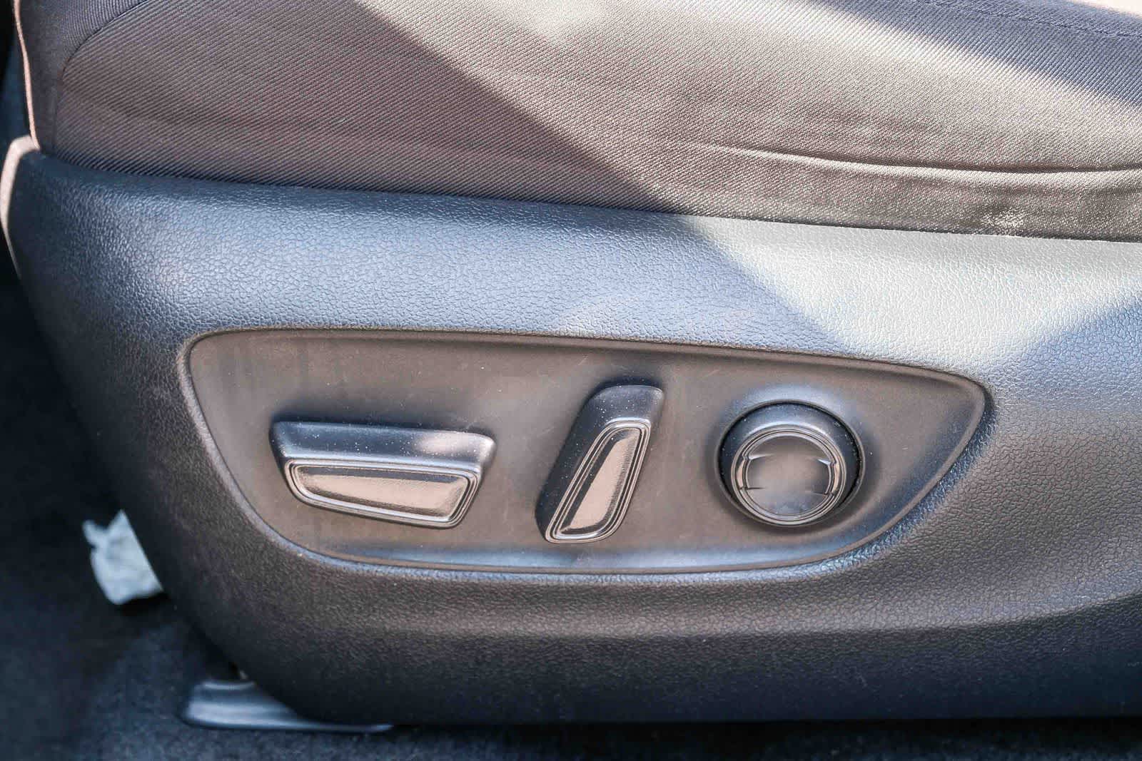 Thumbnail: 2024 Toyota RAV4 - 24