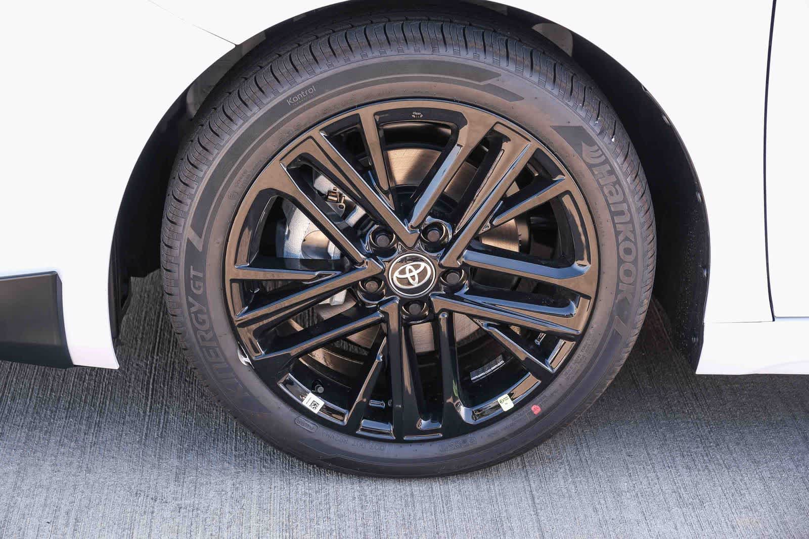 Thumbnail: 2026 Toyota Camry - 10