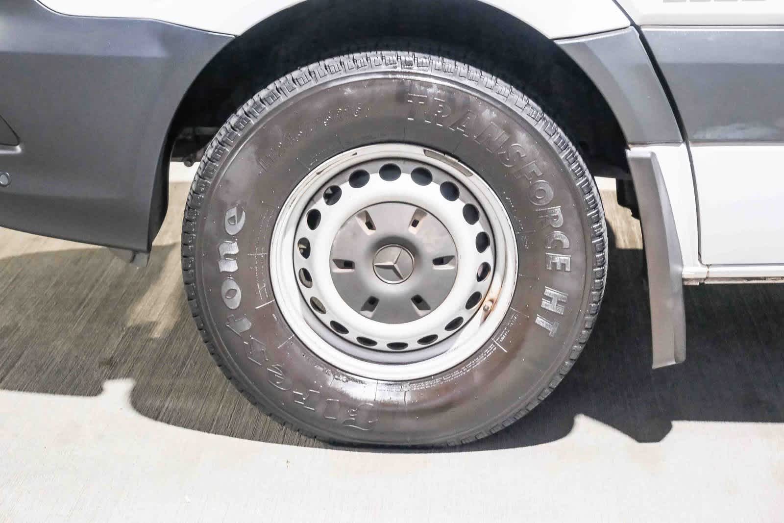 Thumbnail: 2016 Mercedes-Benz Sprinter - 10