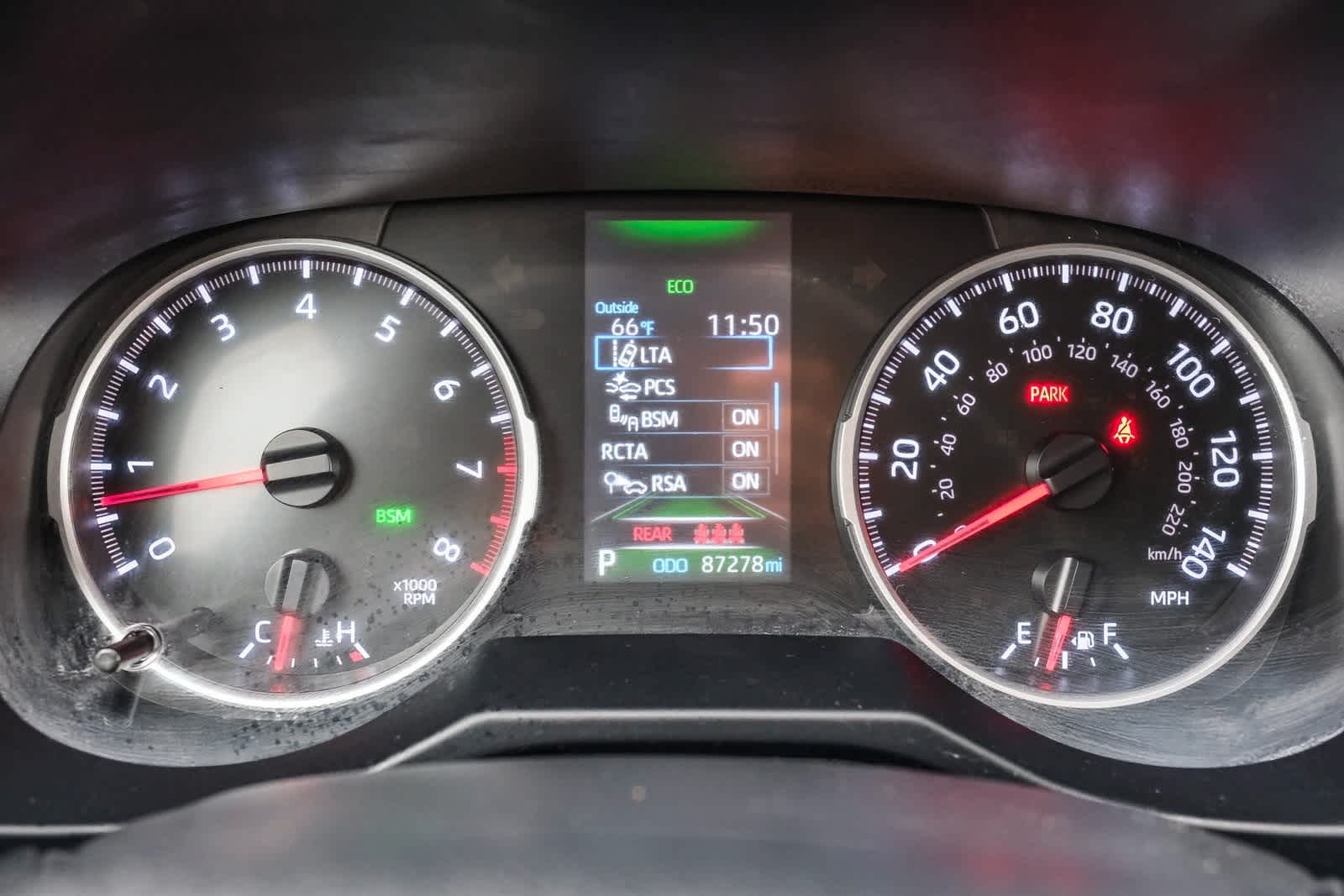 Thumbnail: 2022 Toyota RAV4 - 24